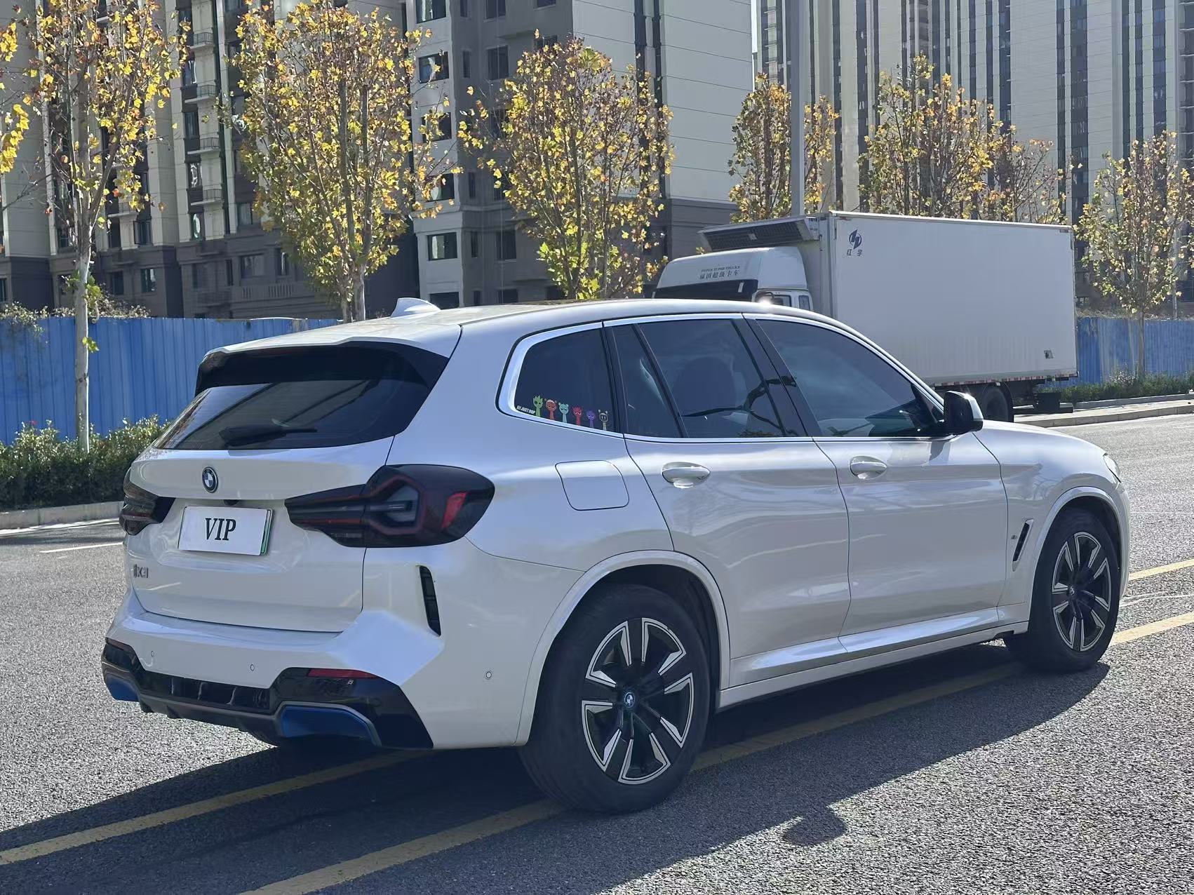 BMW iX3 2022 car image #10