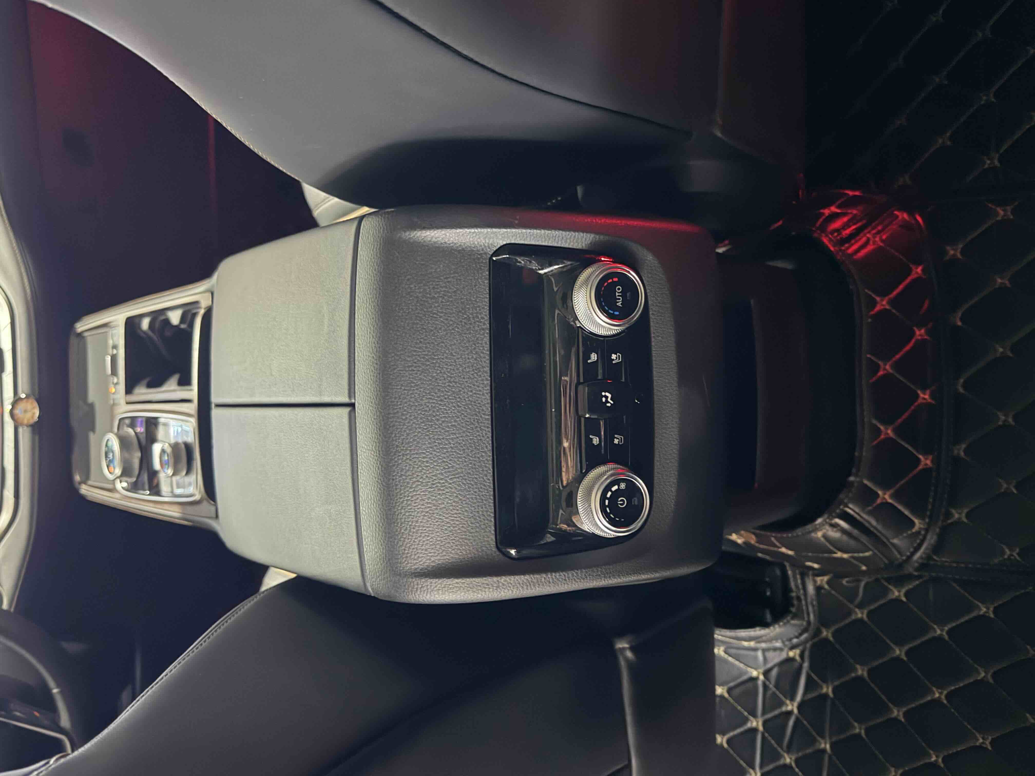 Ford Equator 2022 صورة سيارة #10