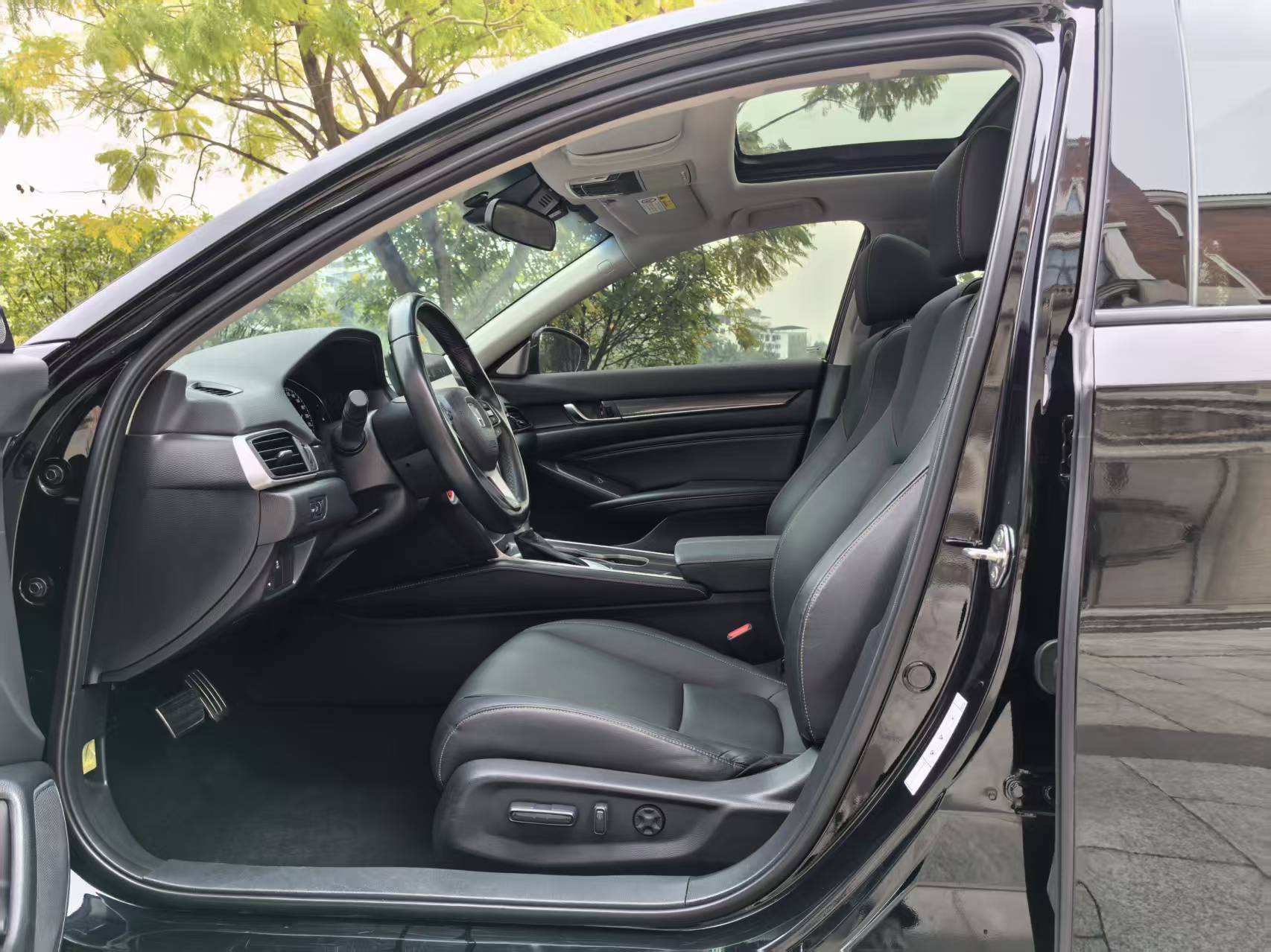 Honda Accord 2023 car image #10