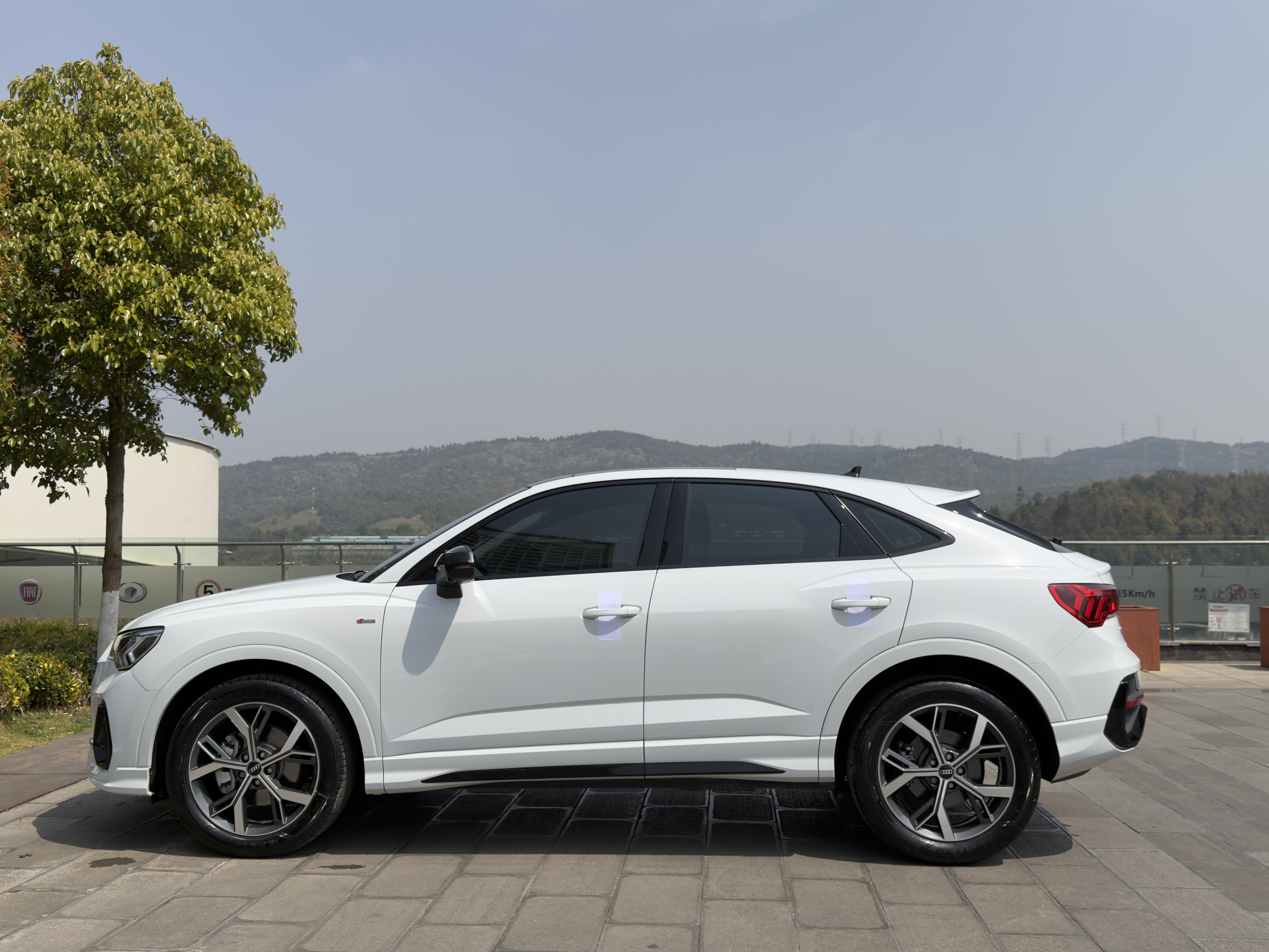 Audi Q3 Sportback 2022 изображение автомобиля #10