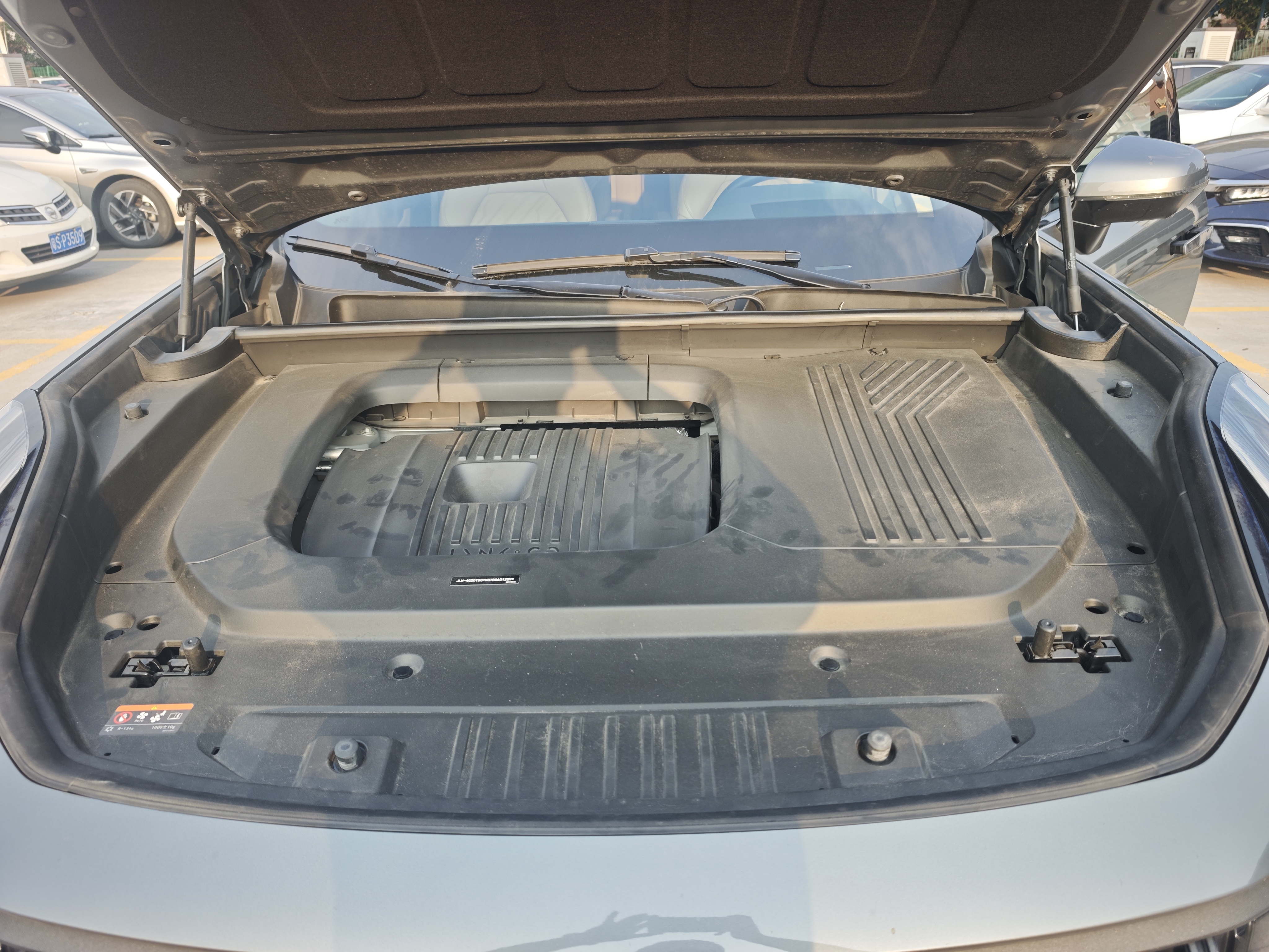 Lynk & Co 09 2022 car image #10