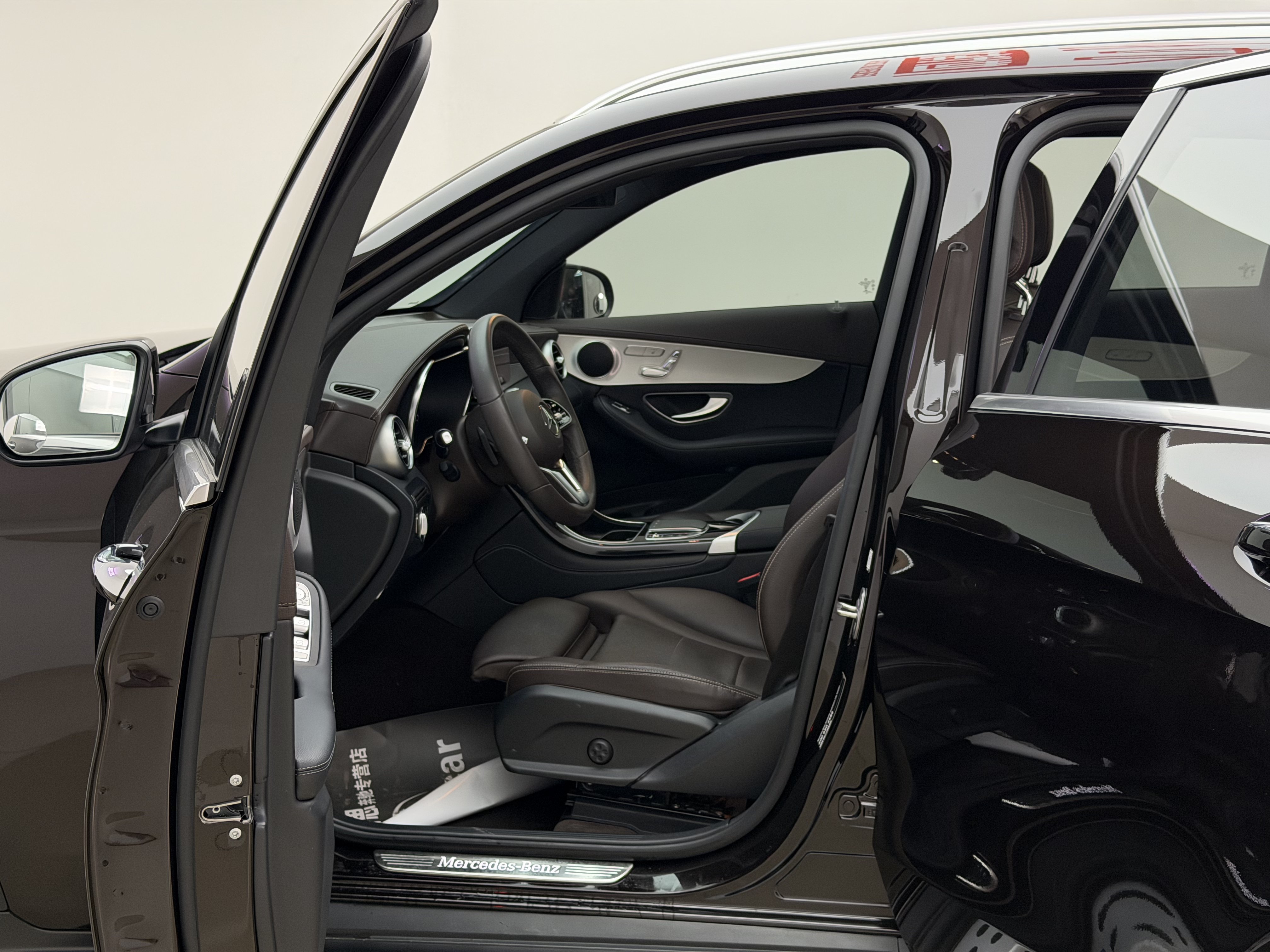 Mercedes-Benz GLC Class 2022 صورة سيارة #10