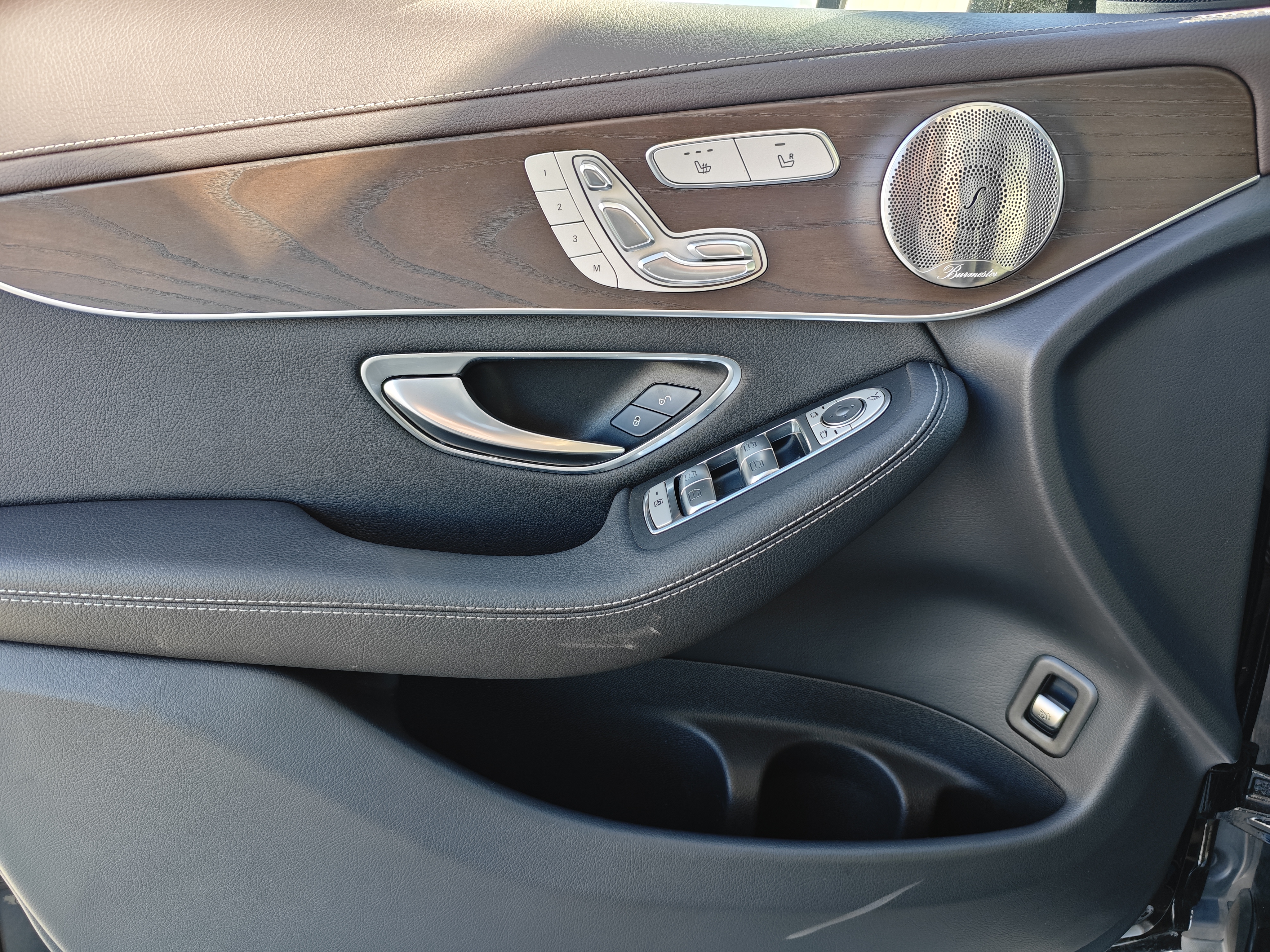 Mercedes-Benz GLC Class 2022 car image #10