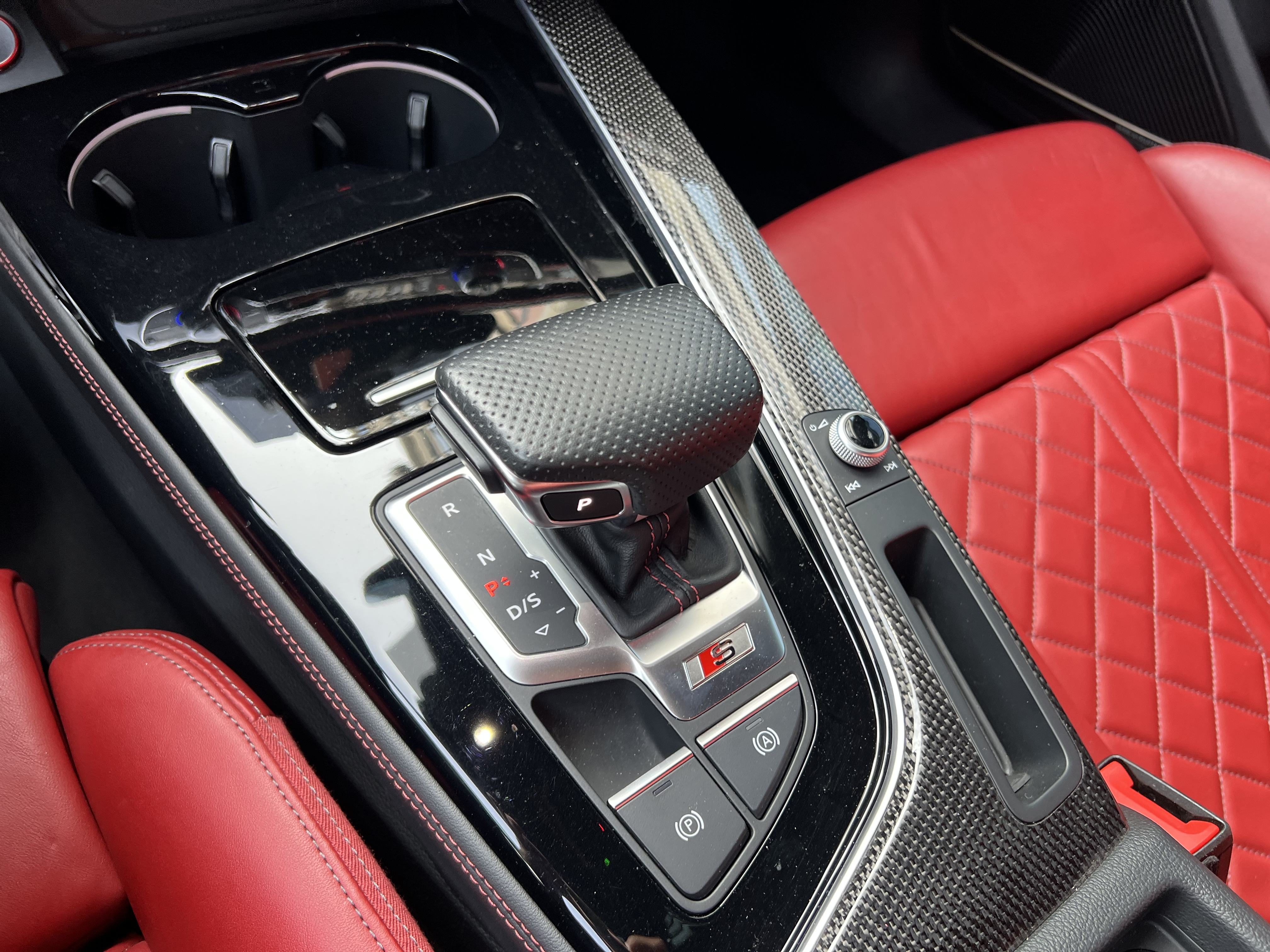 Audi S4 2023 صورة سيارة #10