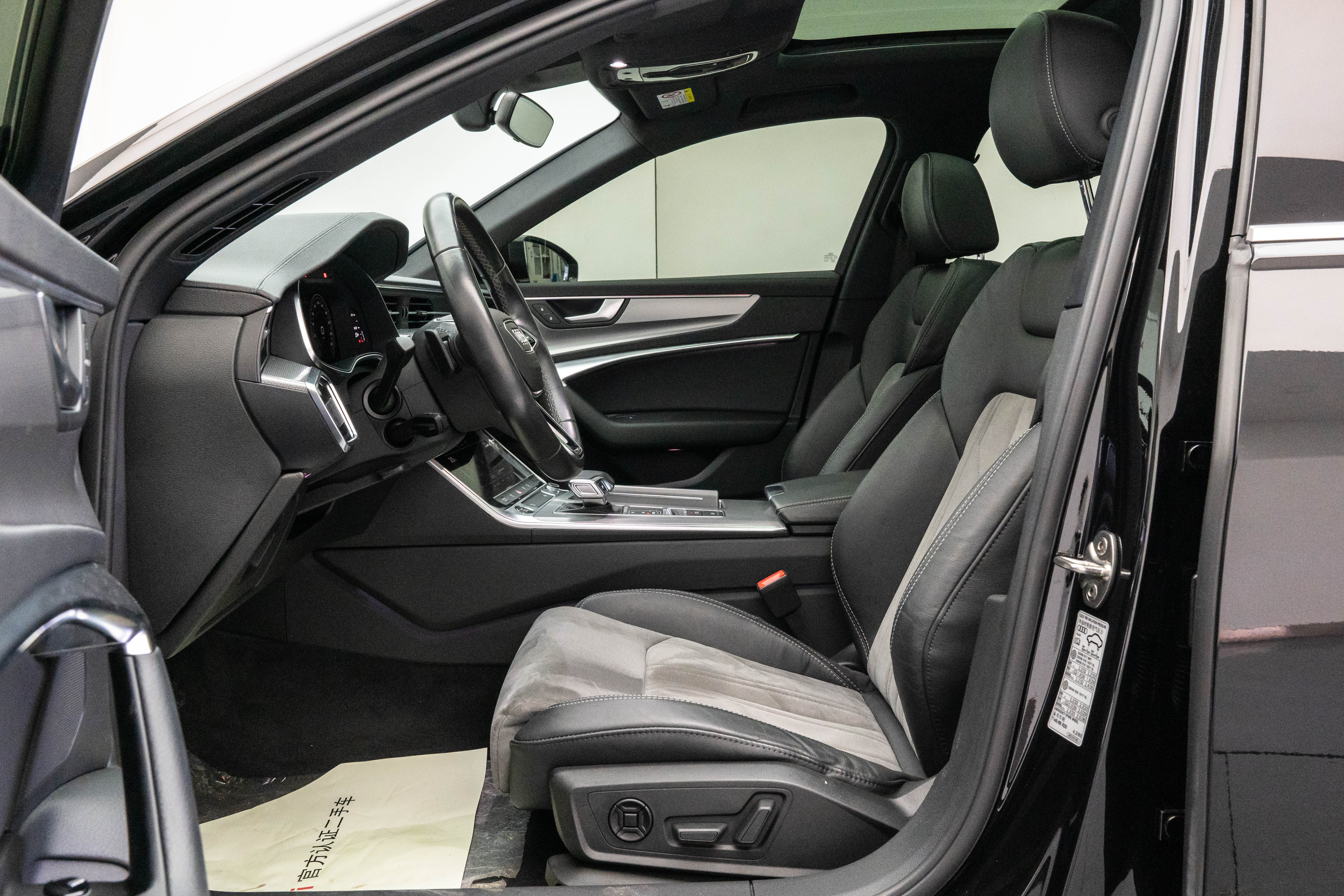 Audi A6L 2022 car image #10