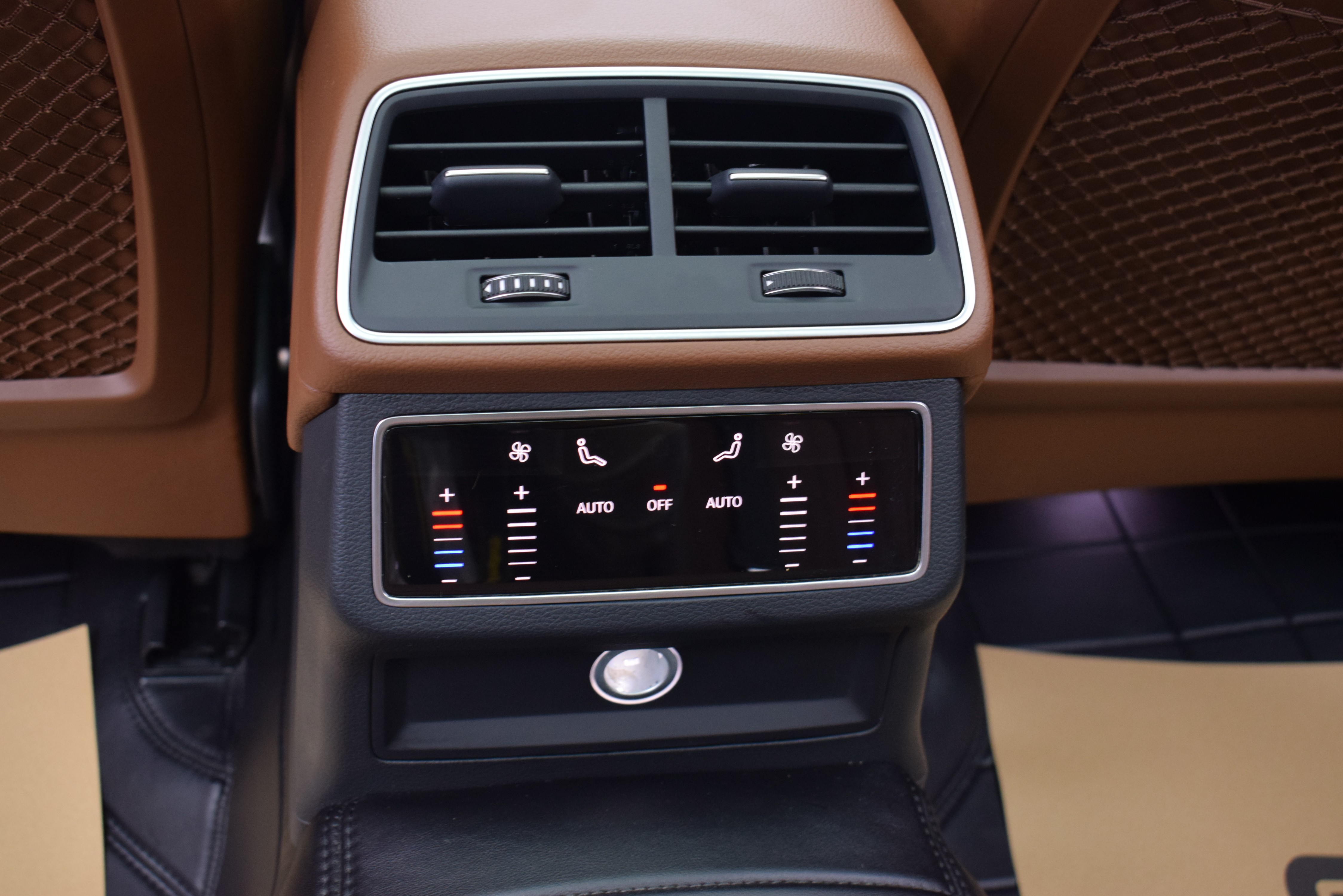 Audi A6L 2022 صورة سيارة #10