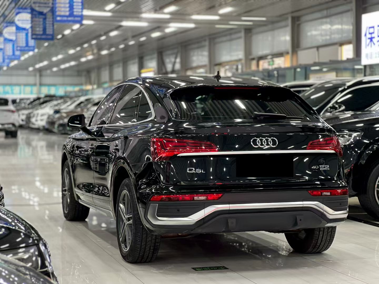 Audi Q5L Sportback 2022 immagine di auto #10