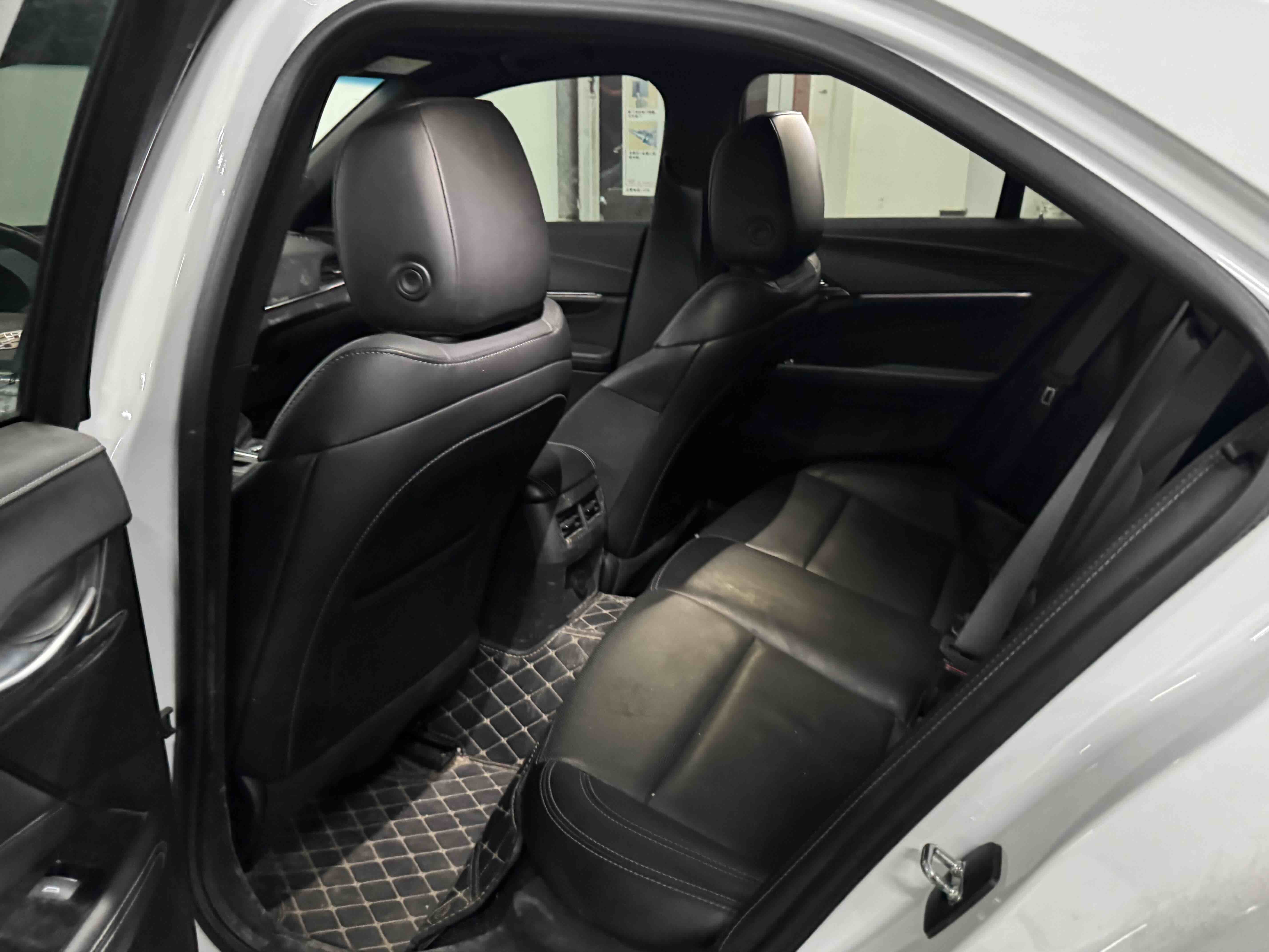2022 #10 2022 car image #10