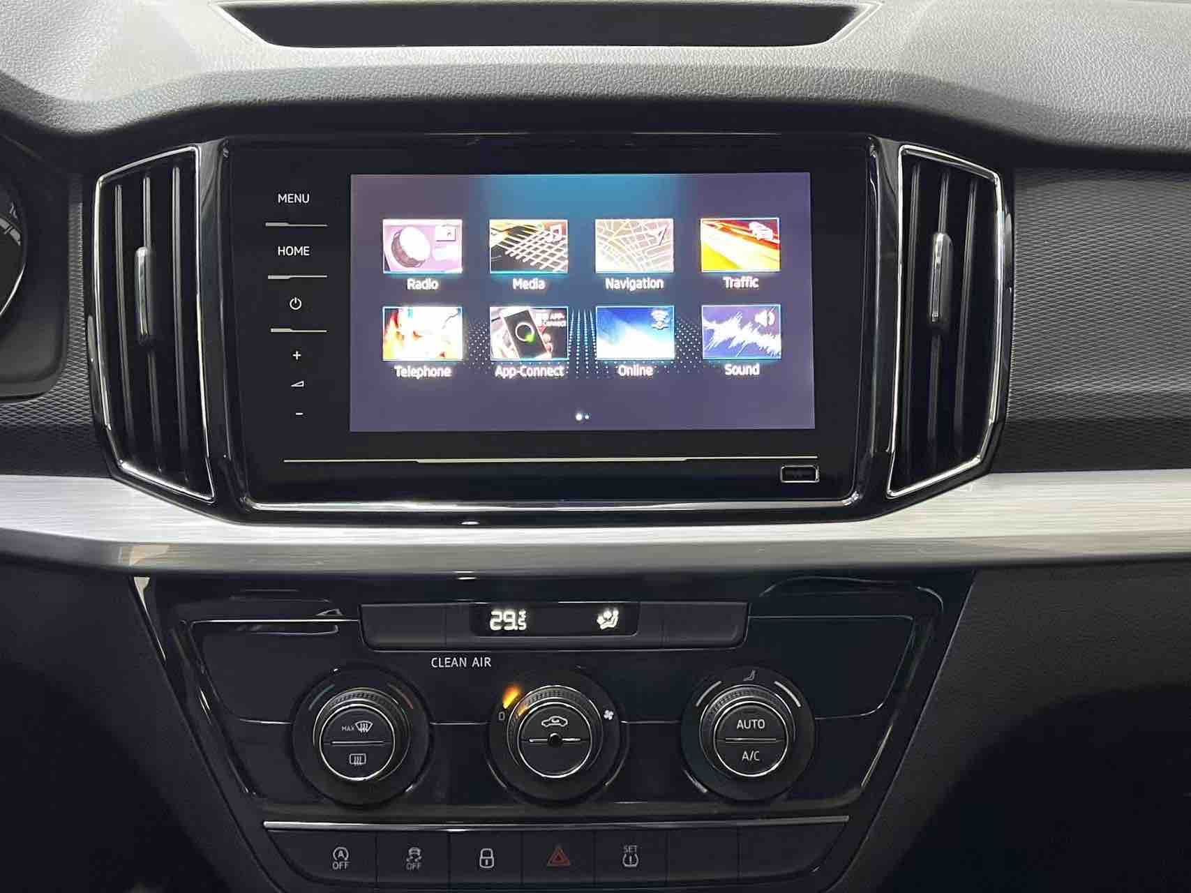 Skoda Kamiq 2023 imagem de carro #10