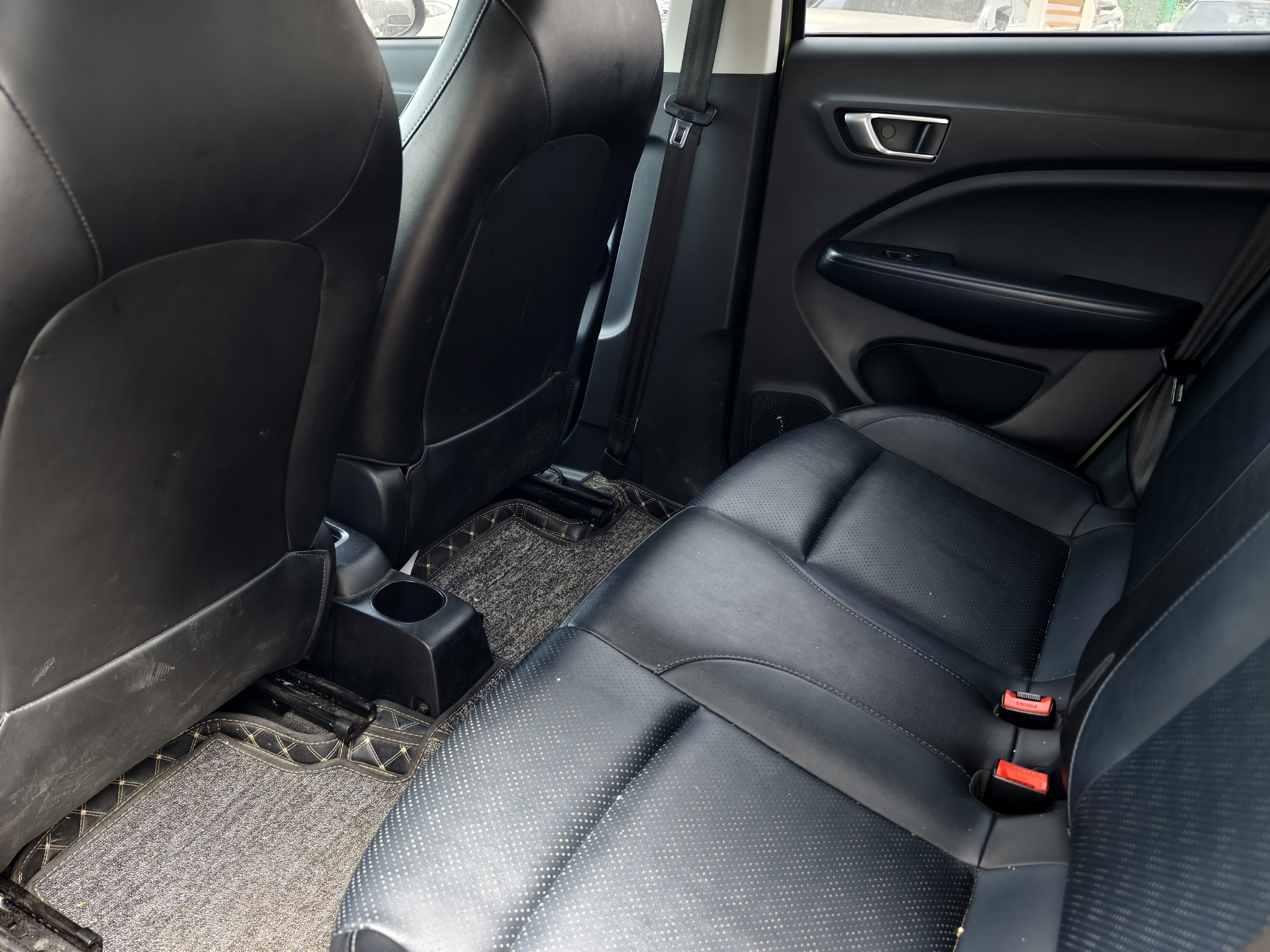 零跑汽车 零跑T03 2022 汽车图片 #10