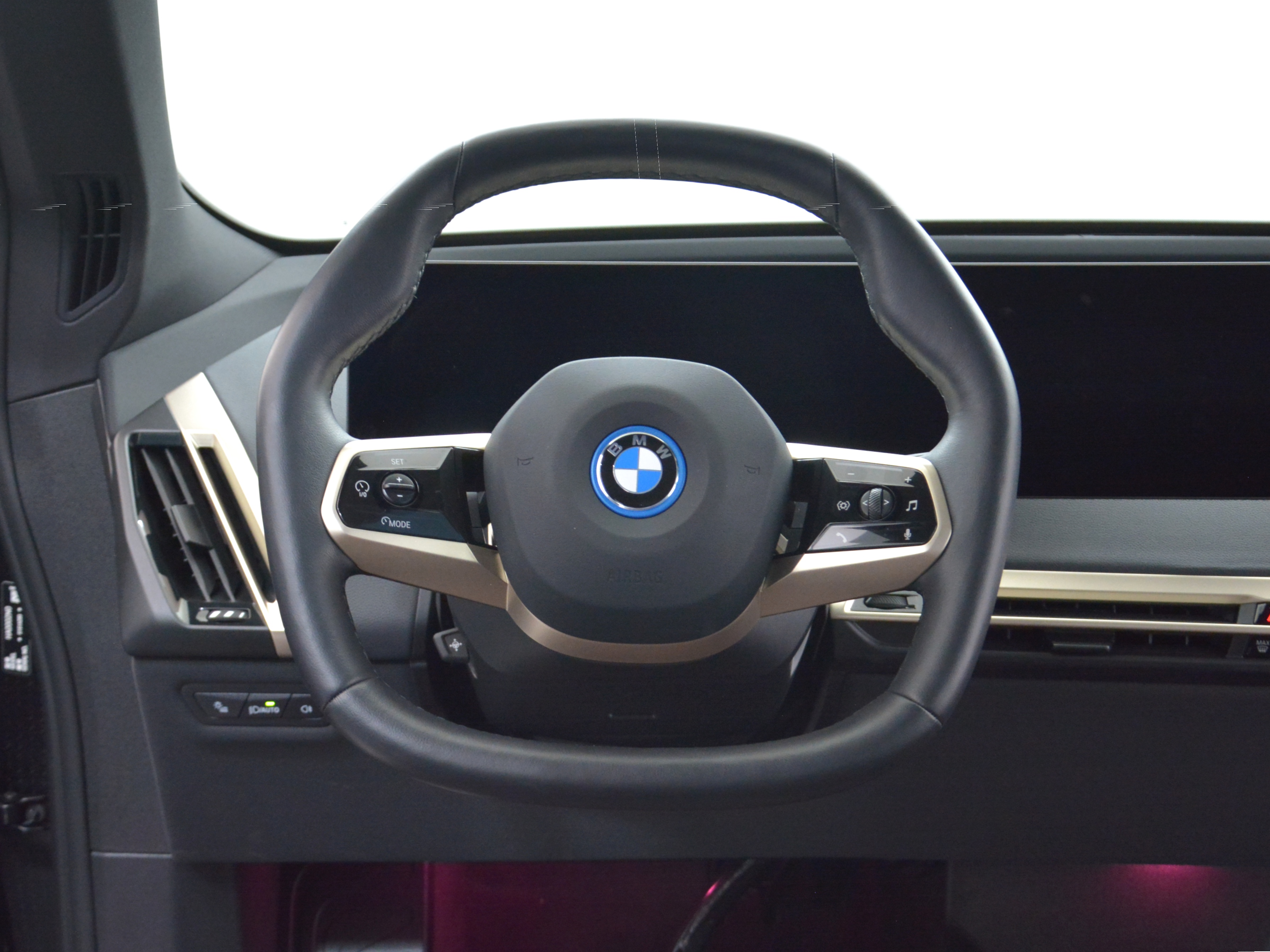 BMW iX 2023 #10 BMW iX 2023 car image #10