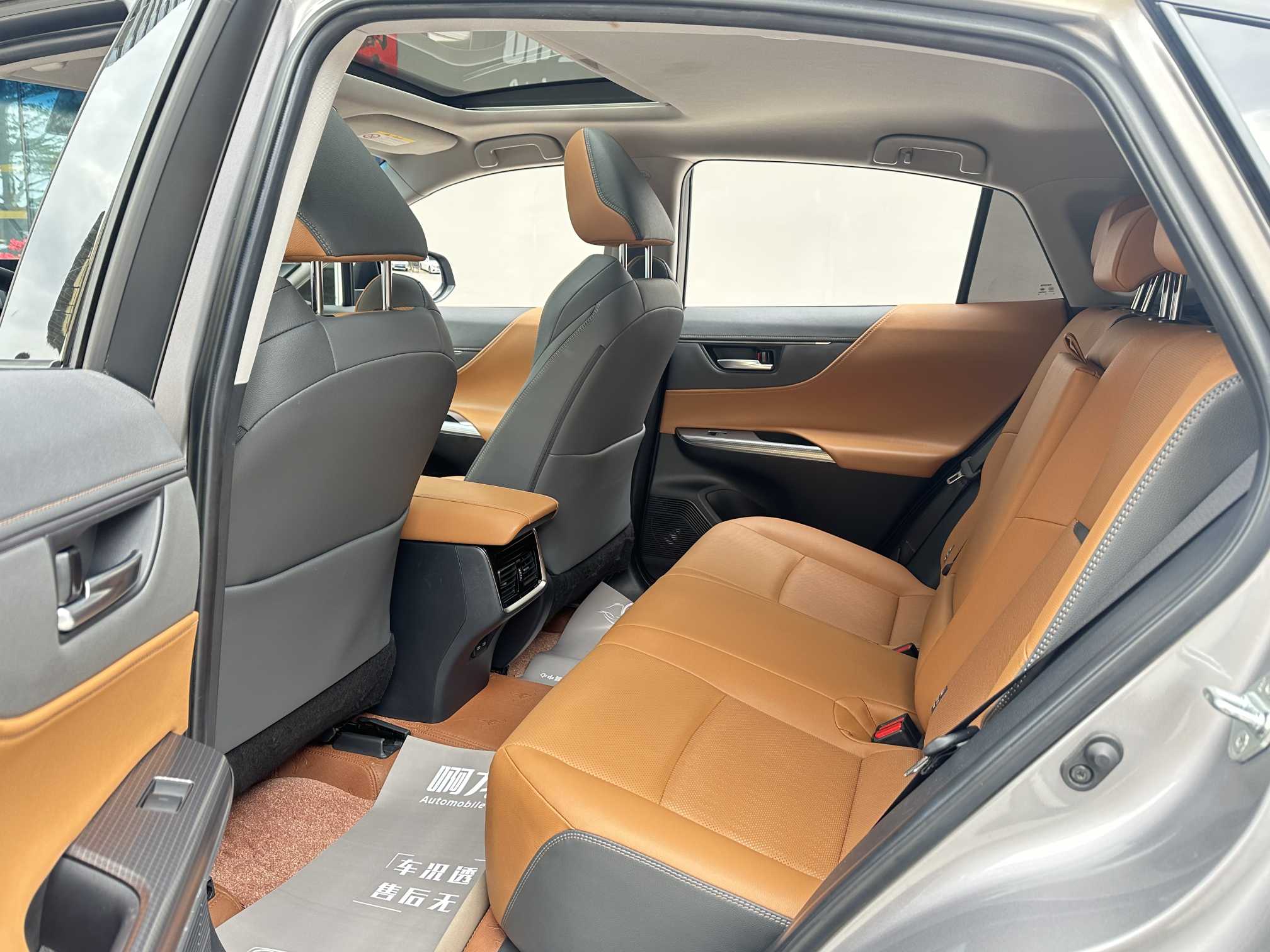 Toyota Venza 2023 car image #10