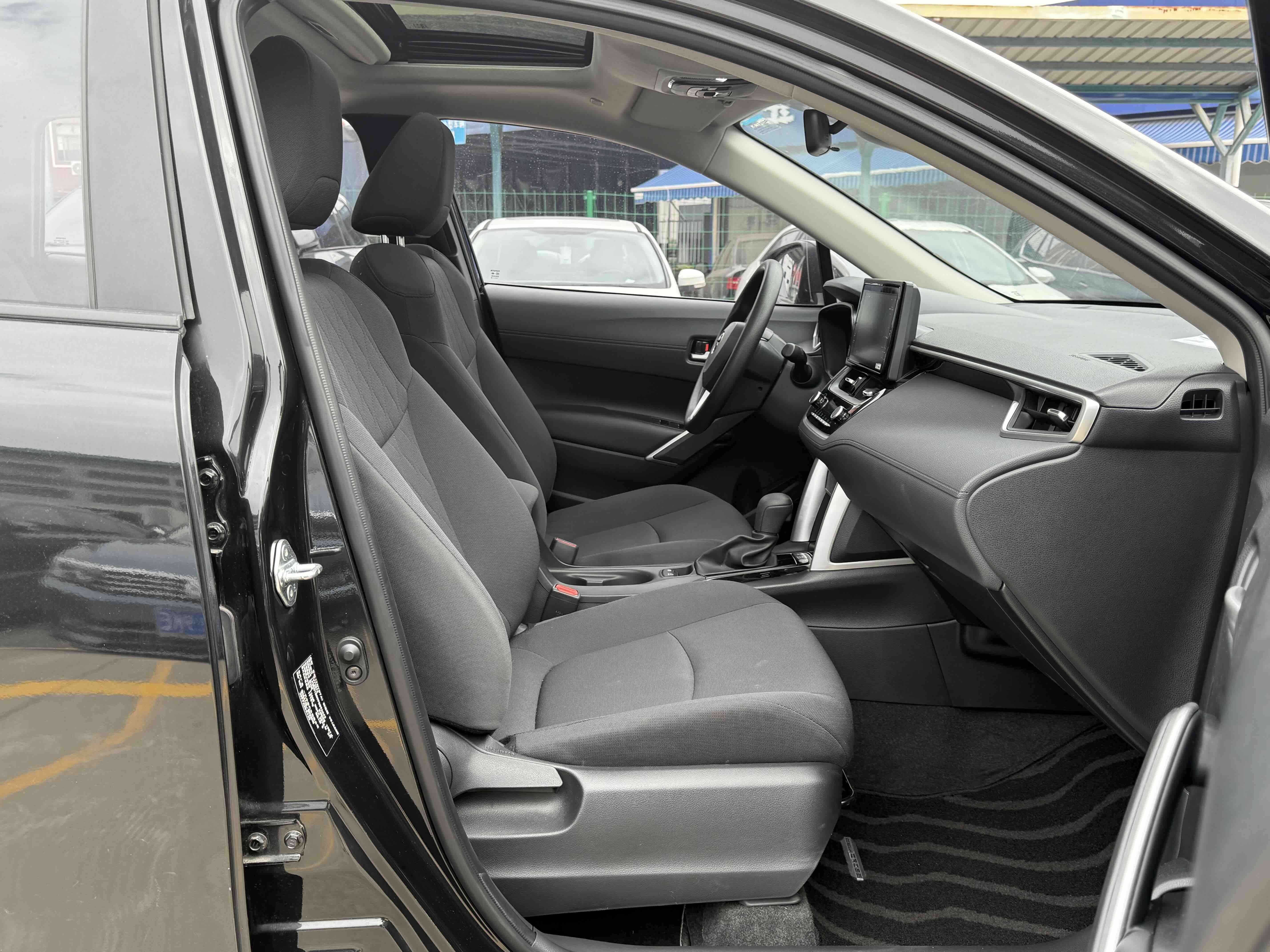 Toyota Corolla Cross 2023 immagine di auto #10