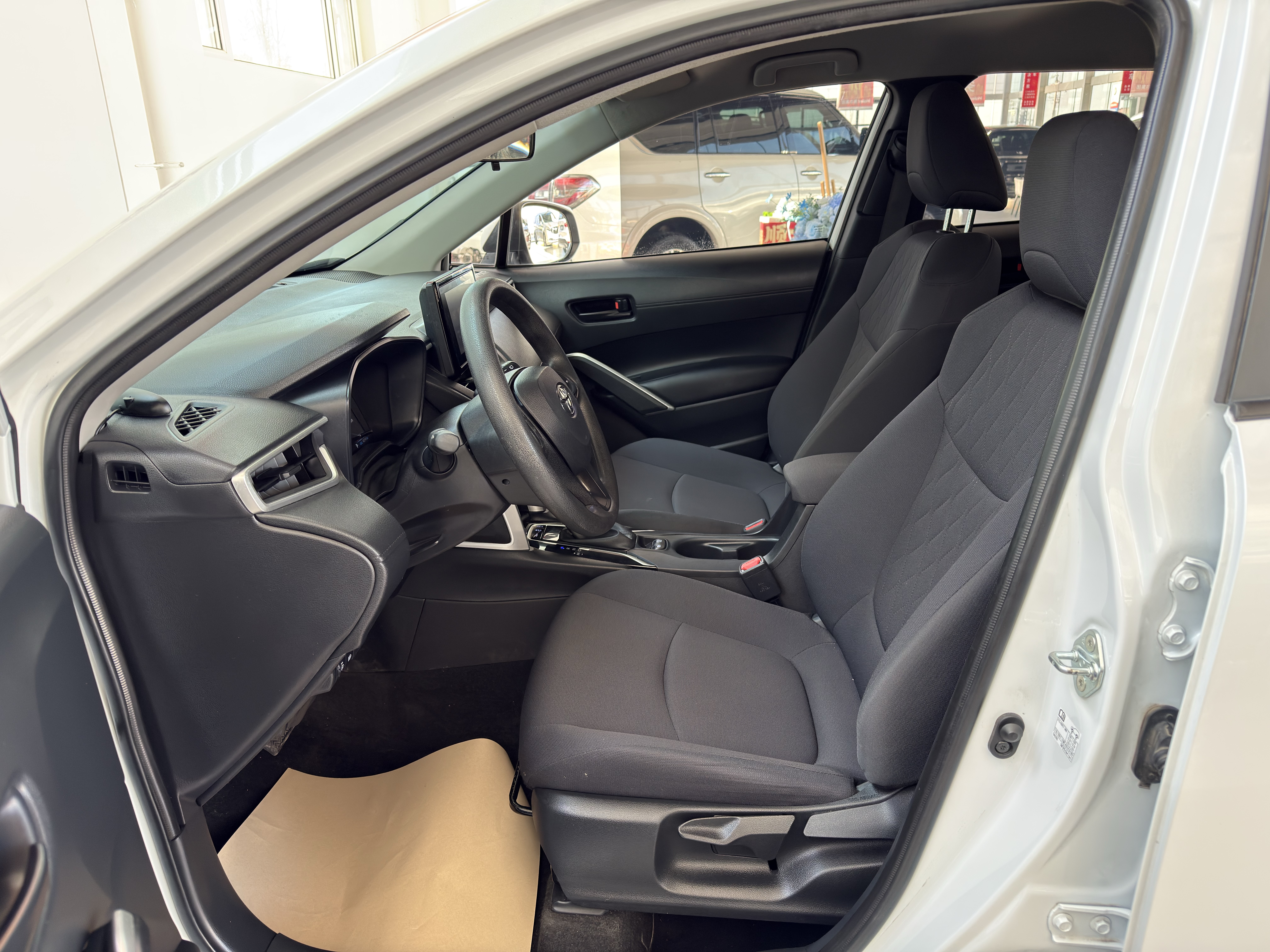 Toyota Corolla Cross 2023 car image #10
