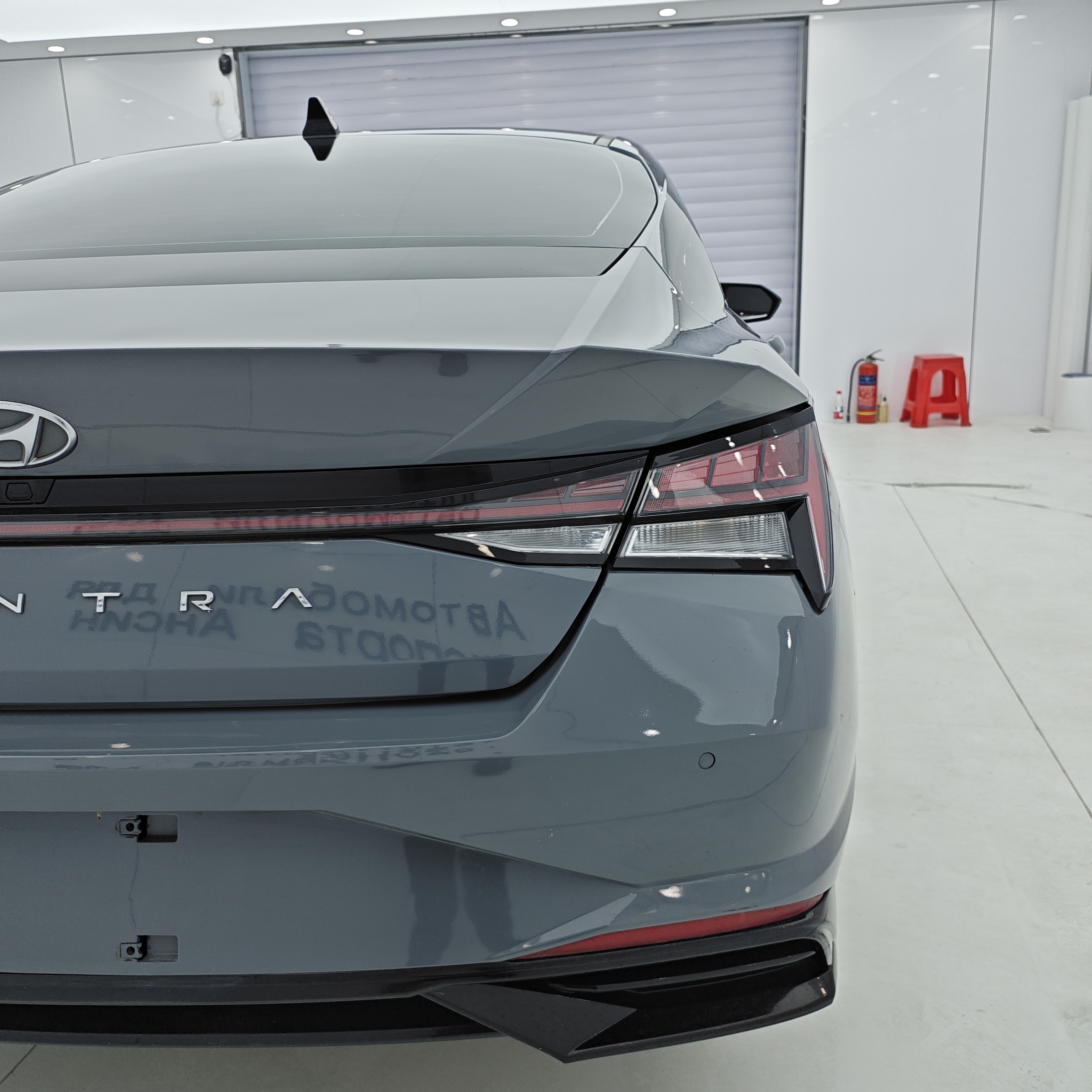 Hyundai Elantra 2022 immagine di auto #10