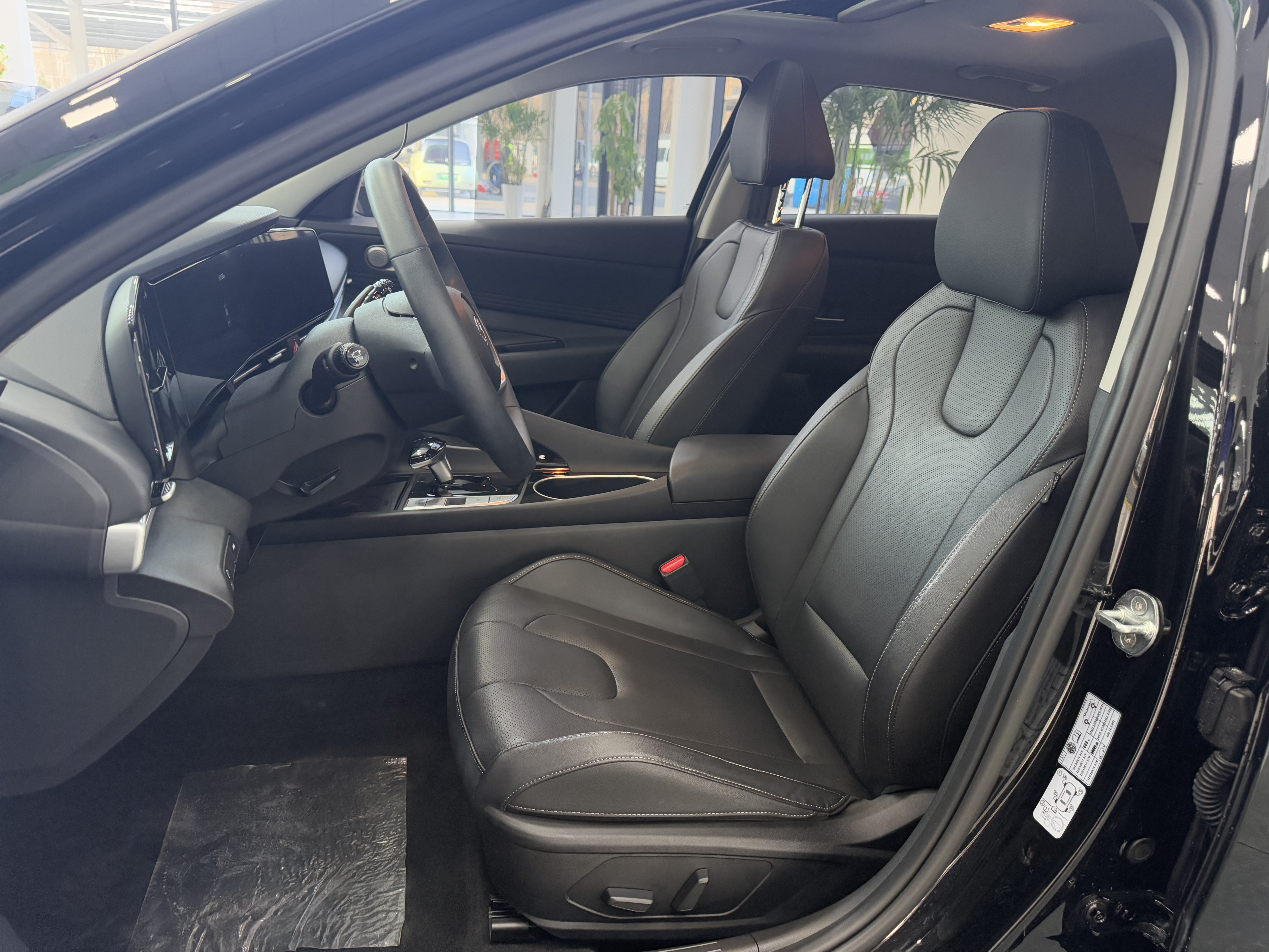 Hyundai Elantra 2023 car image #10