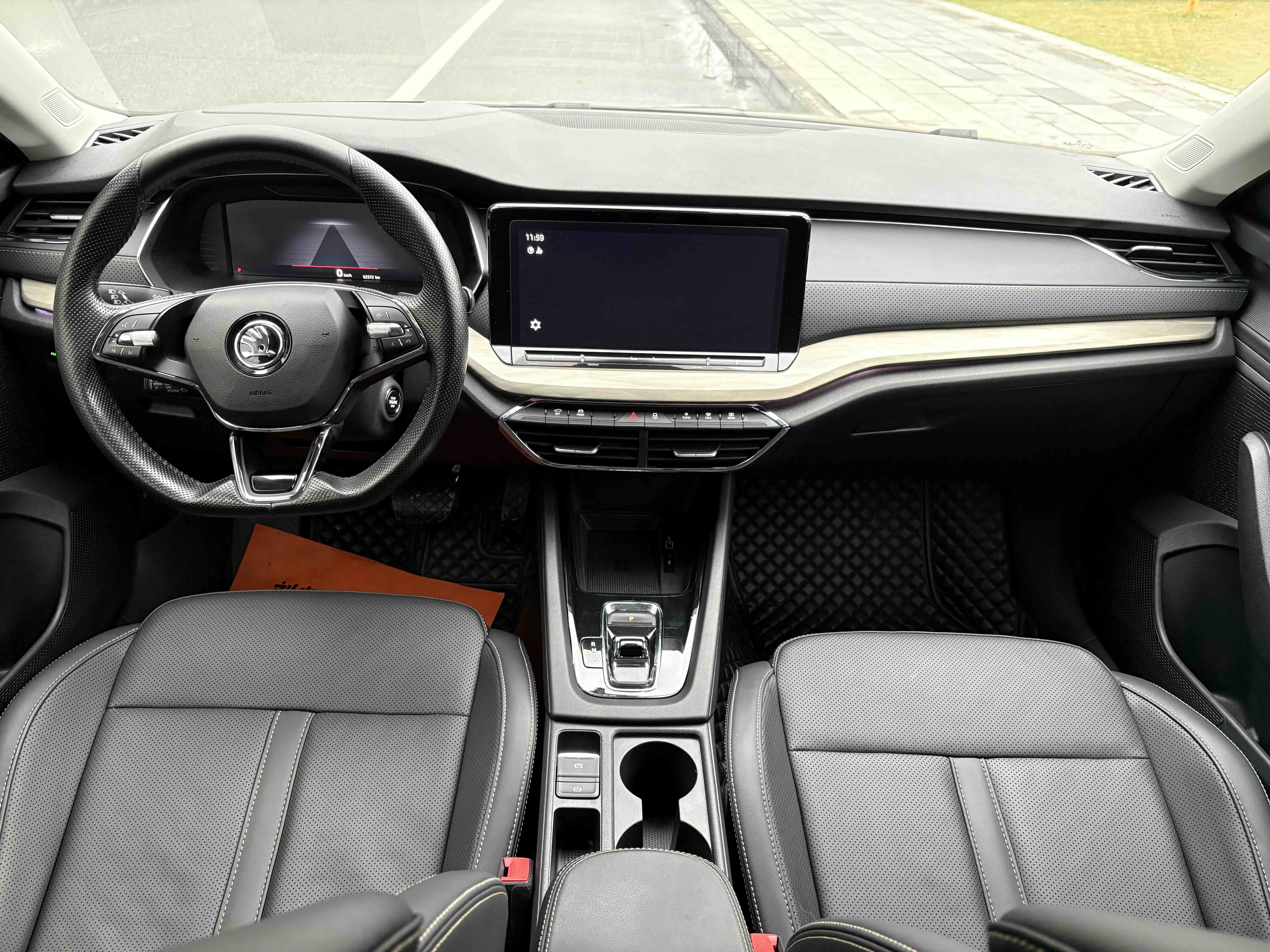 Skoda Octavia 2022 car image #10