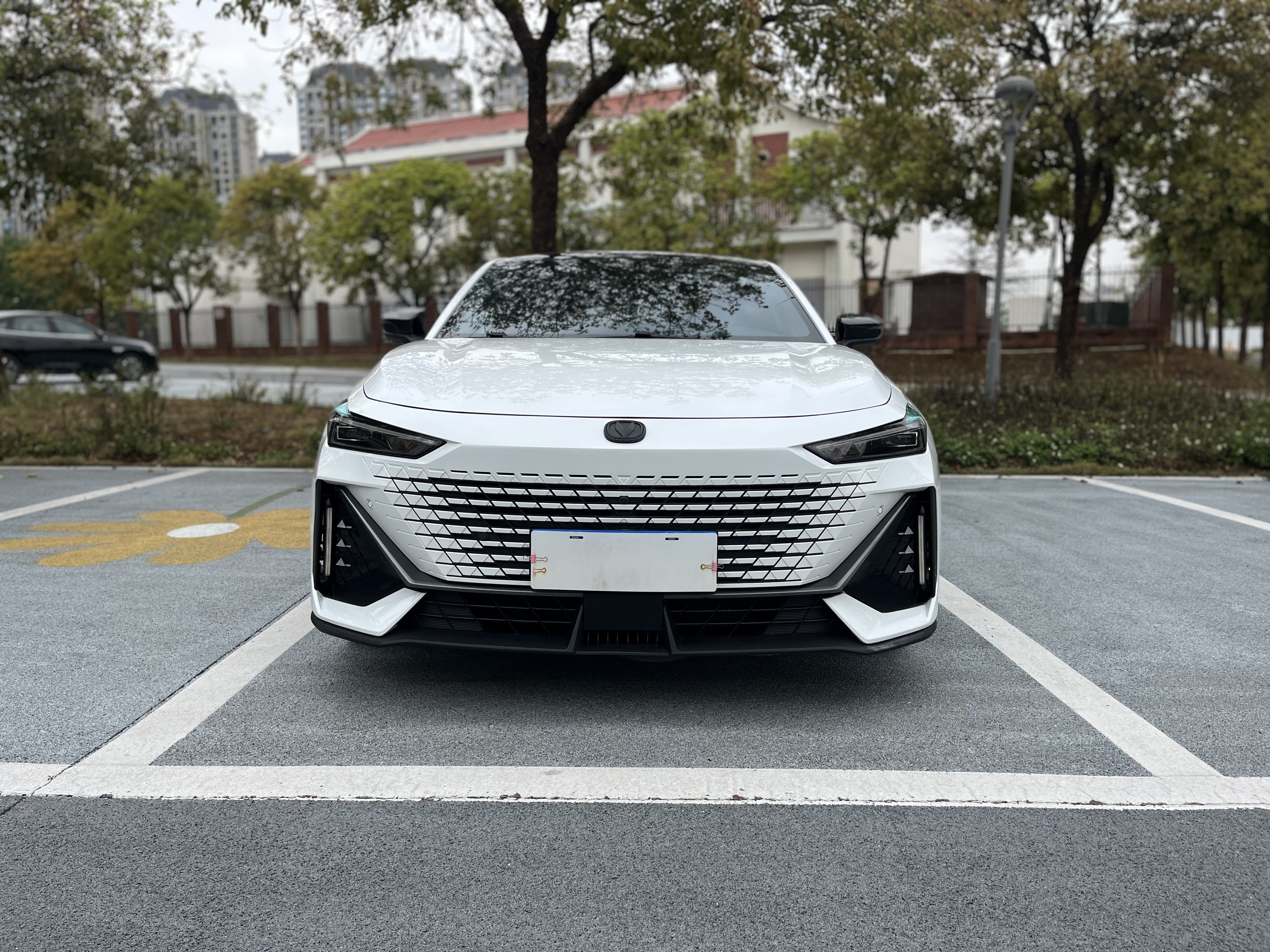 Changan UNI-V 2023 صورة سيارة #10