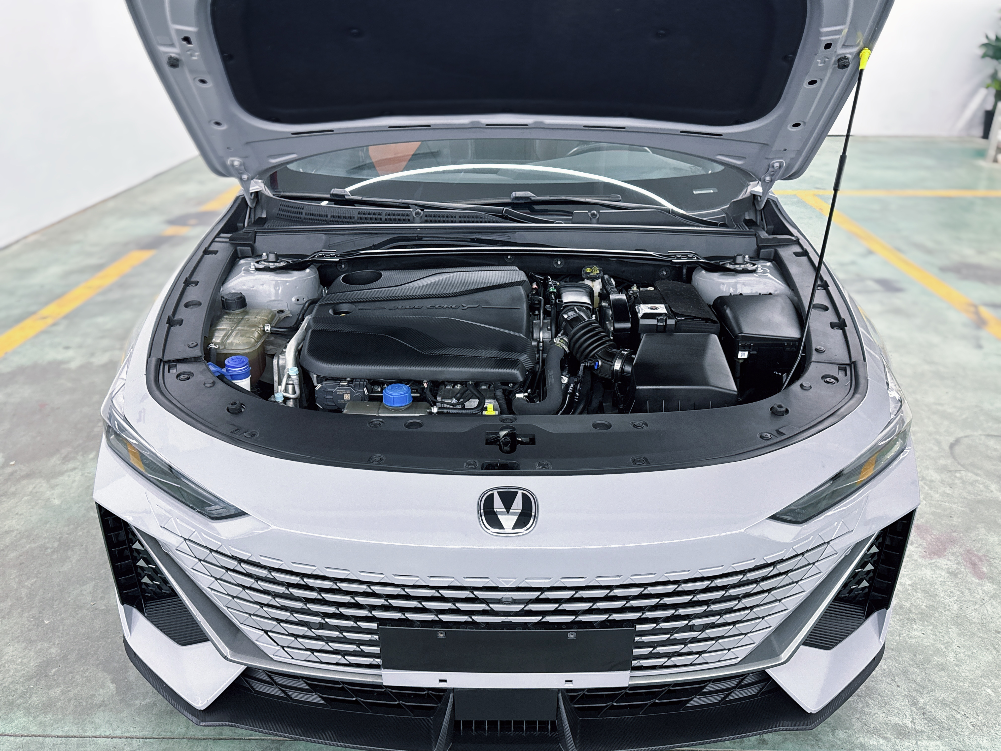Changan UNI-V 2022 #10 Changan UNI-V 2022 car image #10