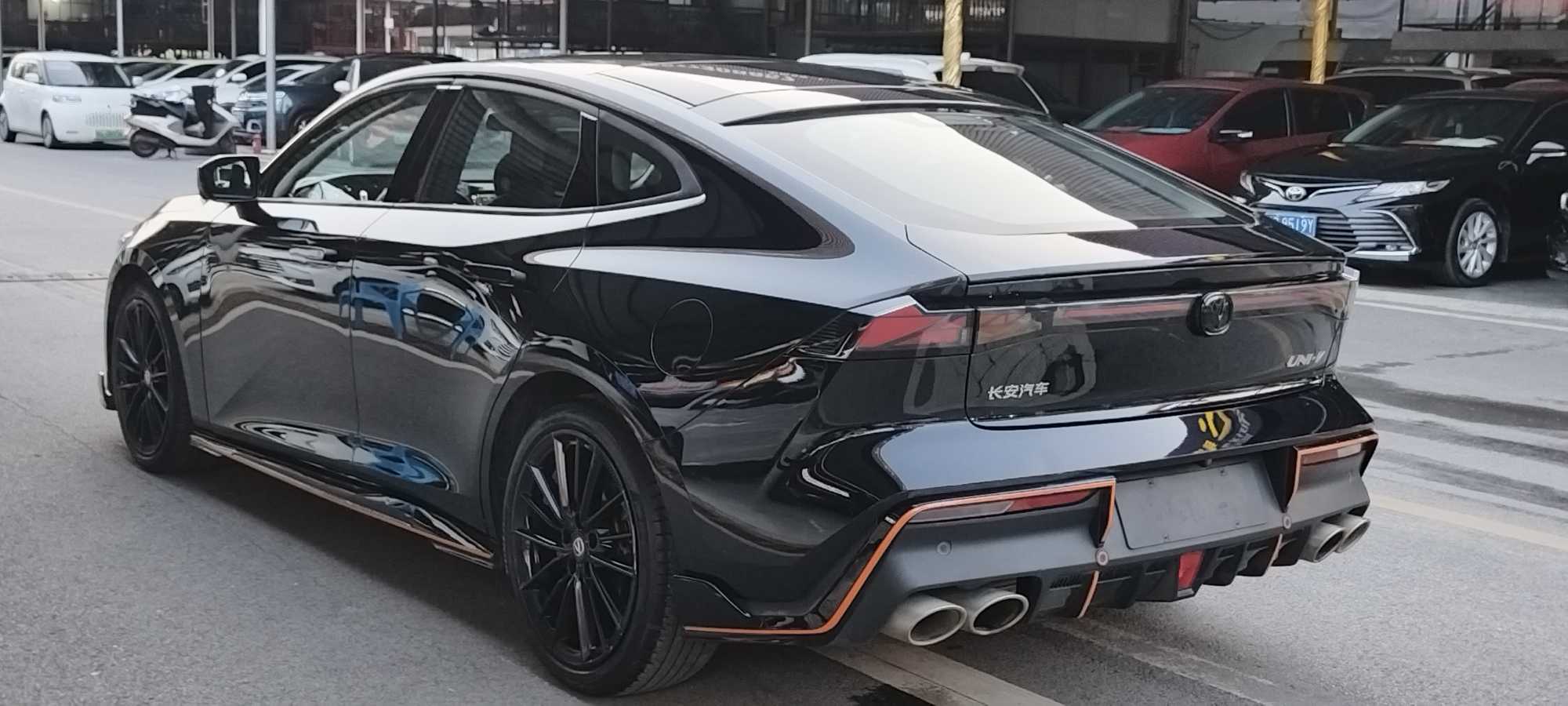 Changan UNI-V 2023 car image #10