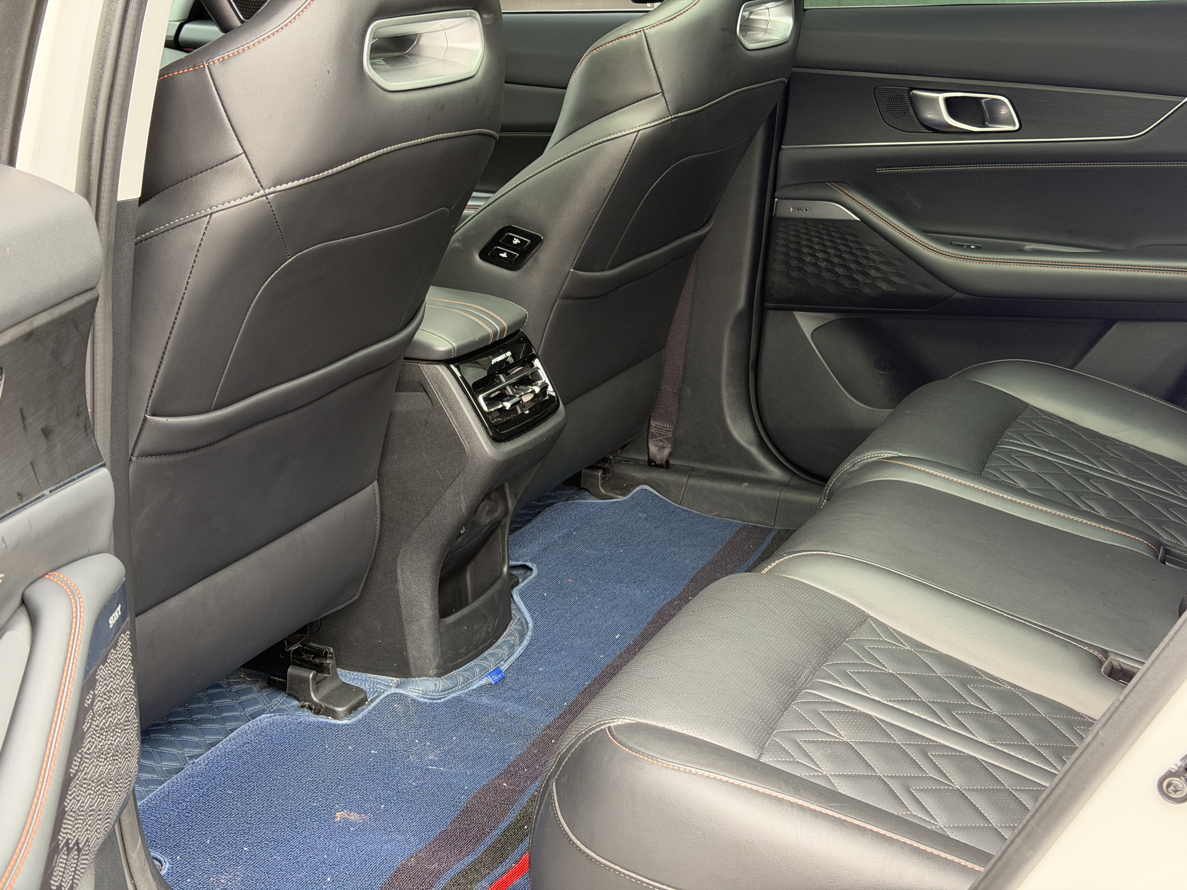 Changan UNI-K iDD 2022 car image #10