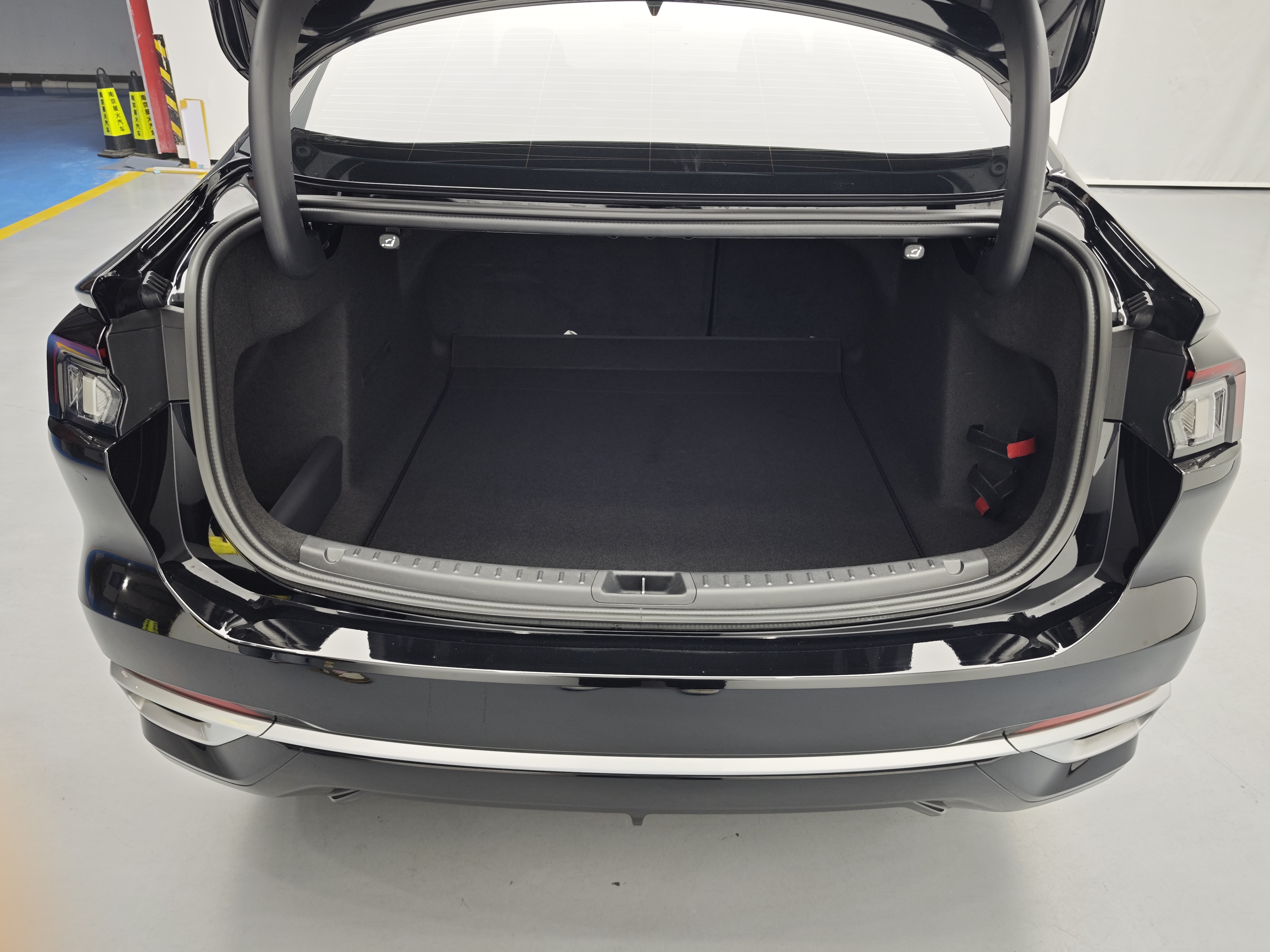 Ford Mondeo 2023 صورة سيارة #10