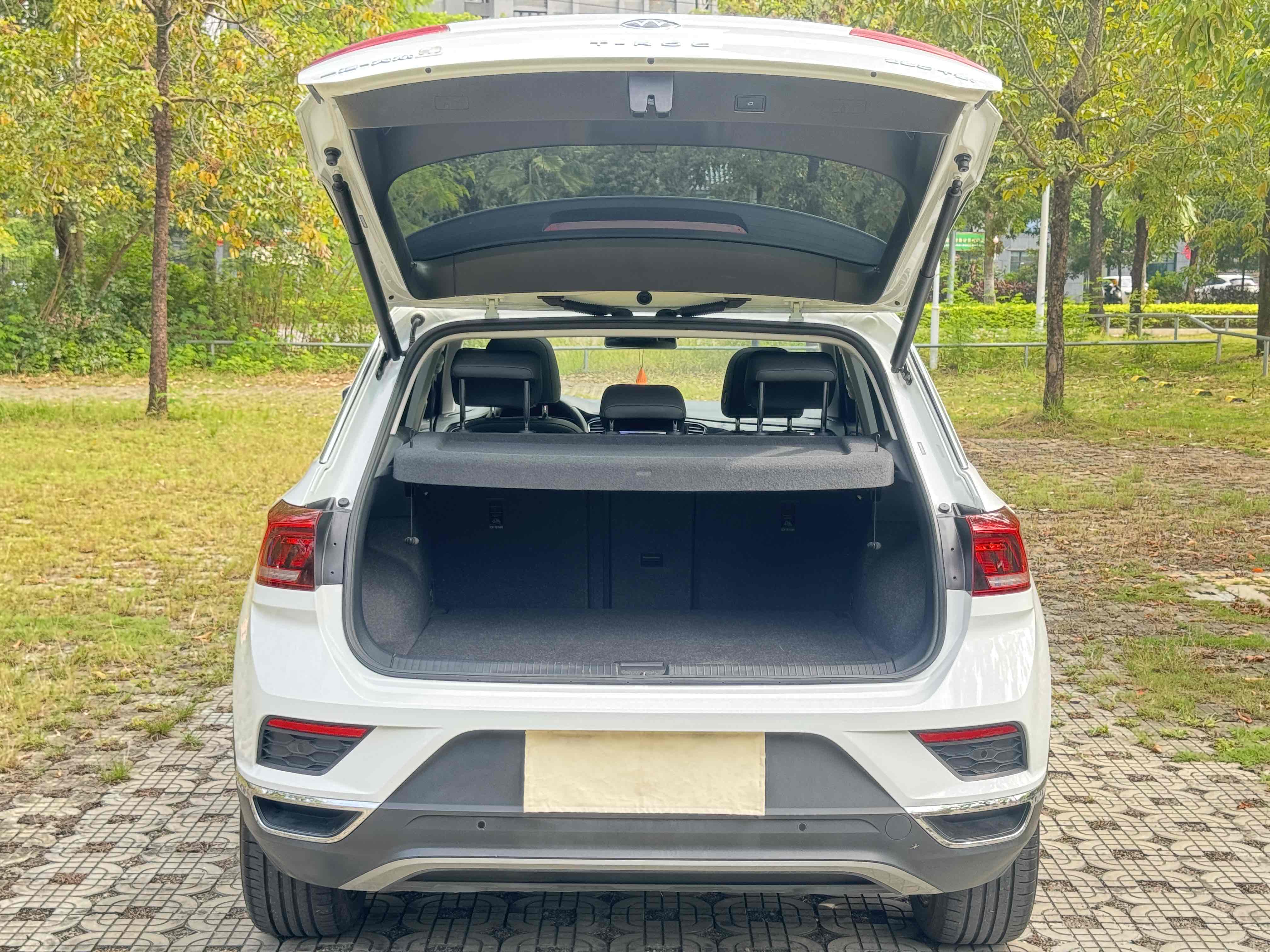 Volkswagen T-Roc 2022 #10 Volkswagen T-Roc 2022 car image #10