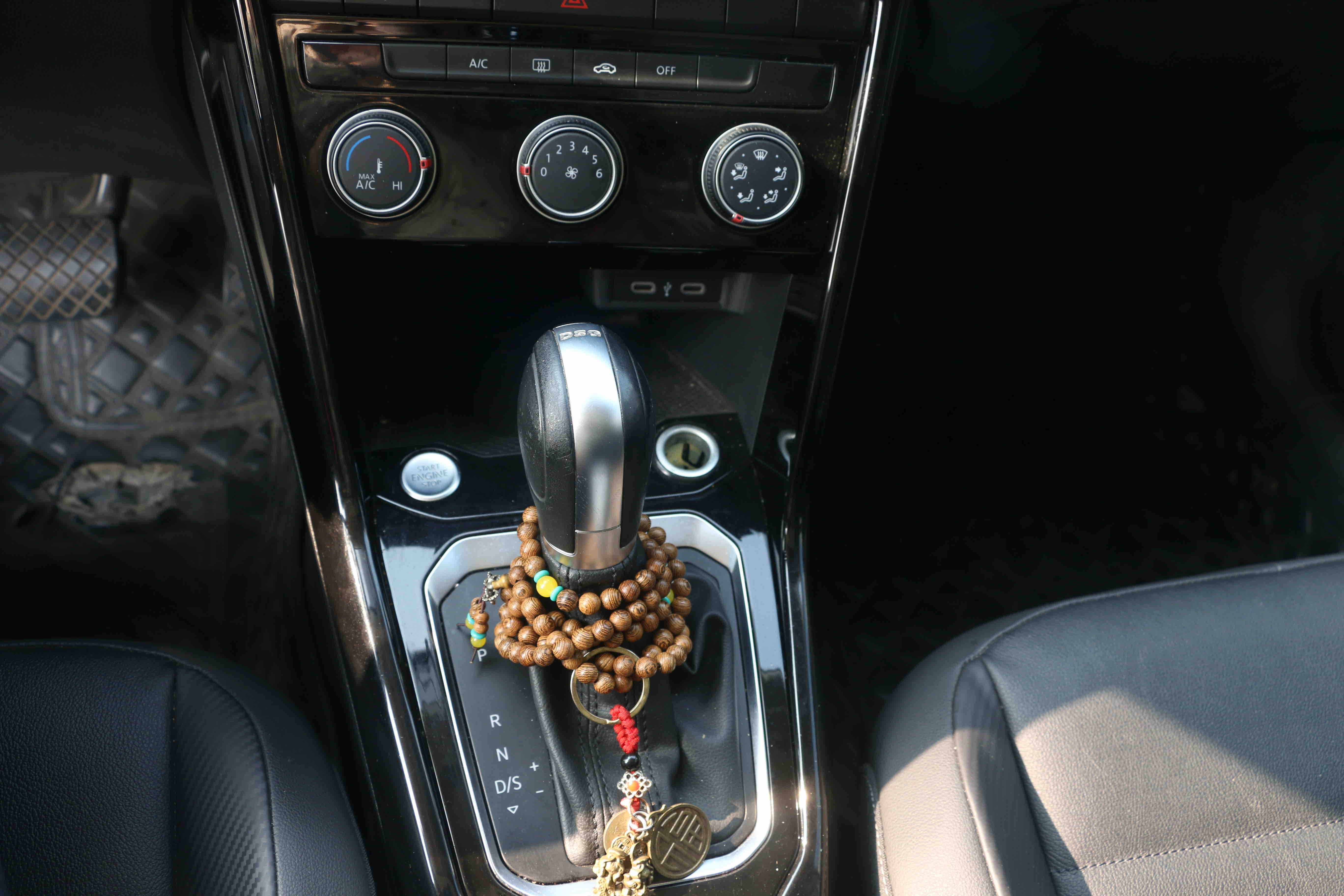 T-Roc 2022 car image #10