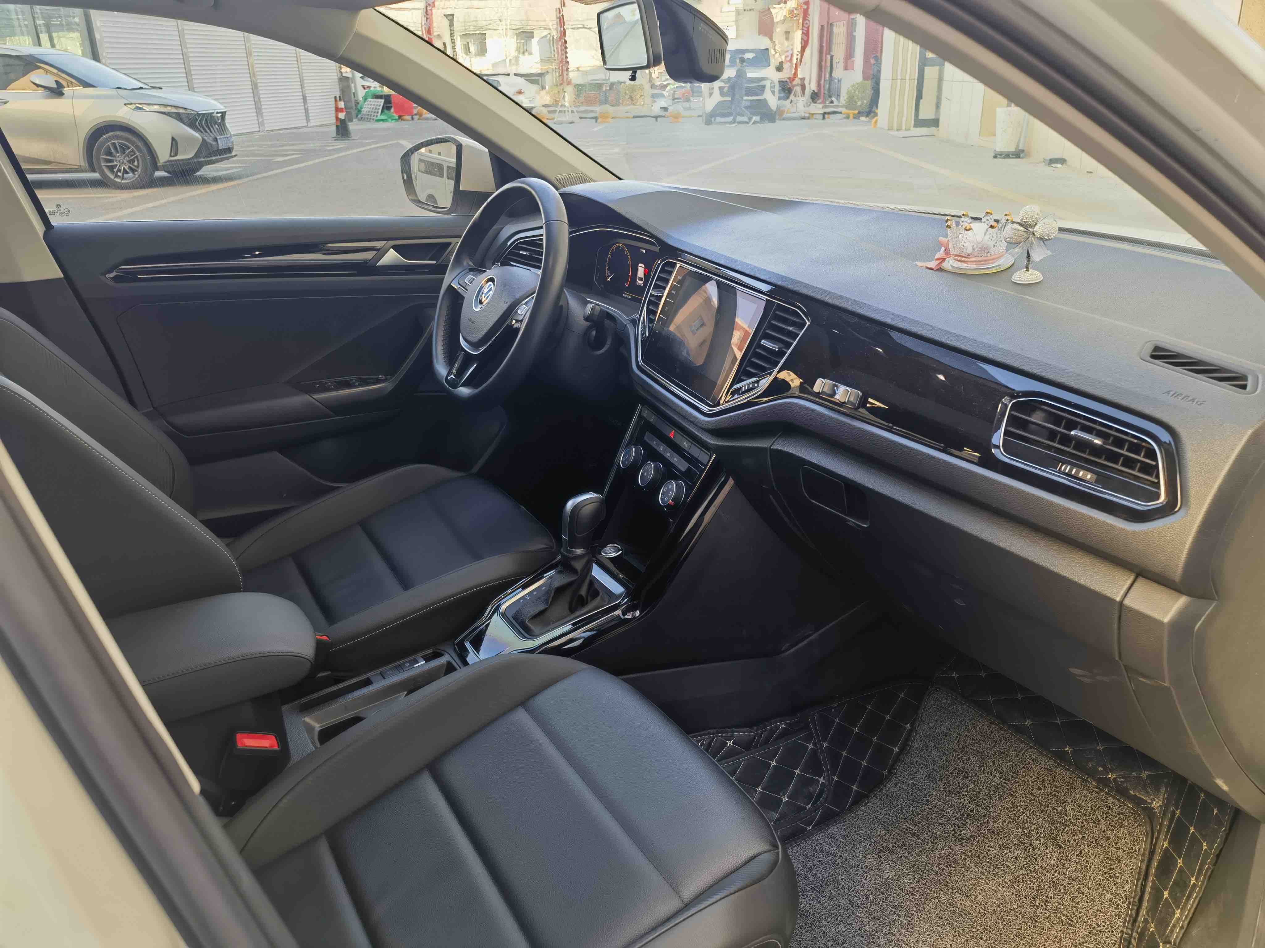 T-Roc 2023 #10 T-Roc 2023 car image #10