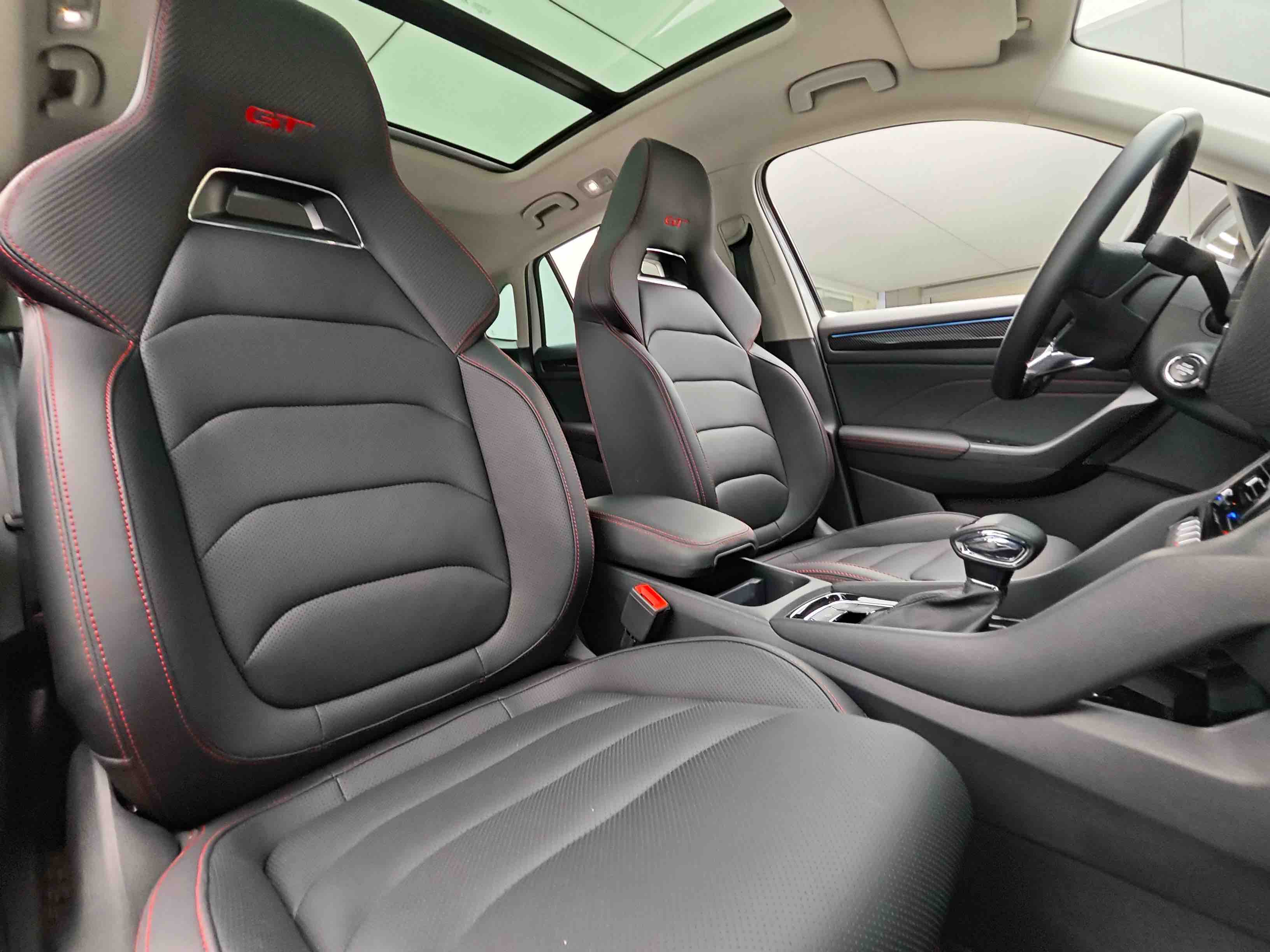 Skoda Kodiaq GT 2023 صورة سيارة #10