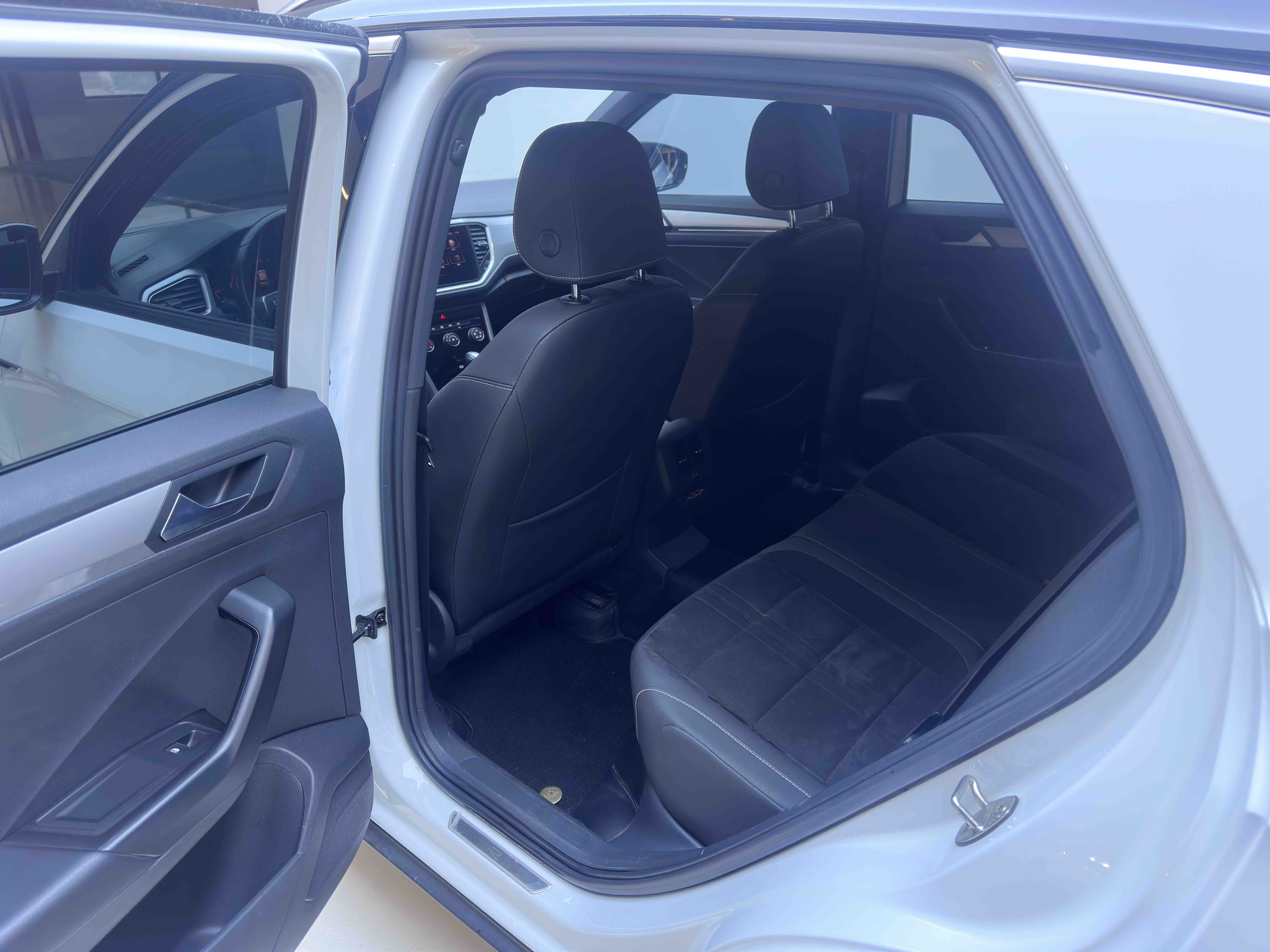 T-Roc 2022 car image #10
