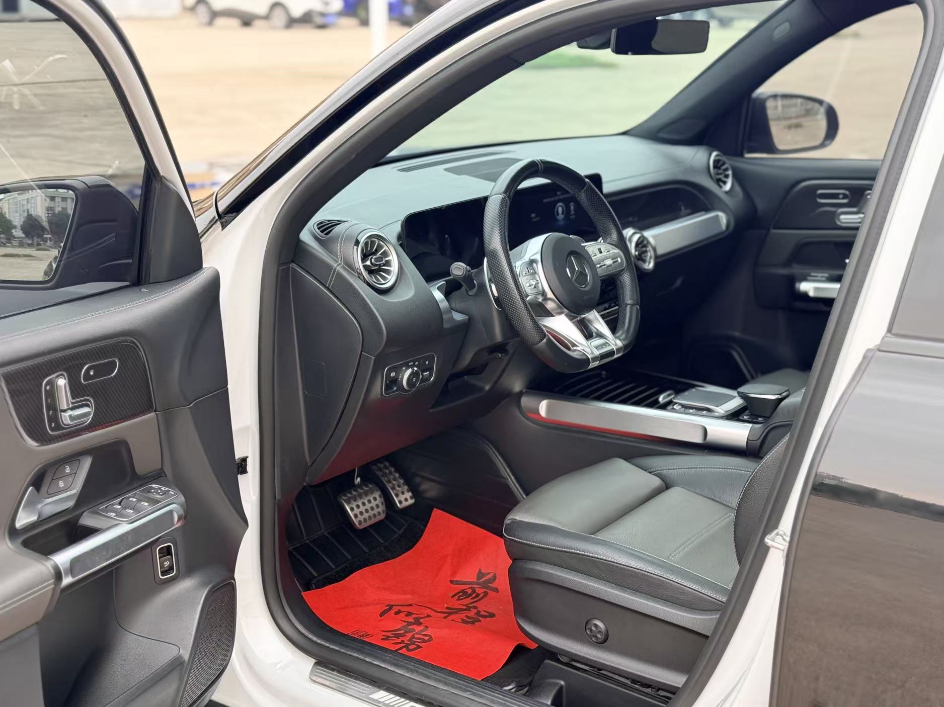 Mercedes-Benz GLB AMG 2022 car image #10