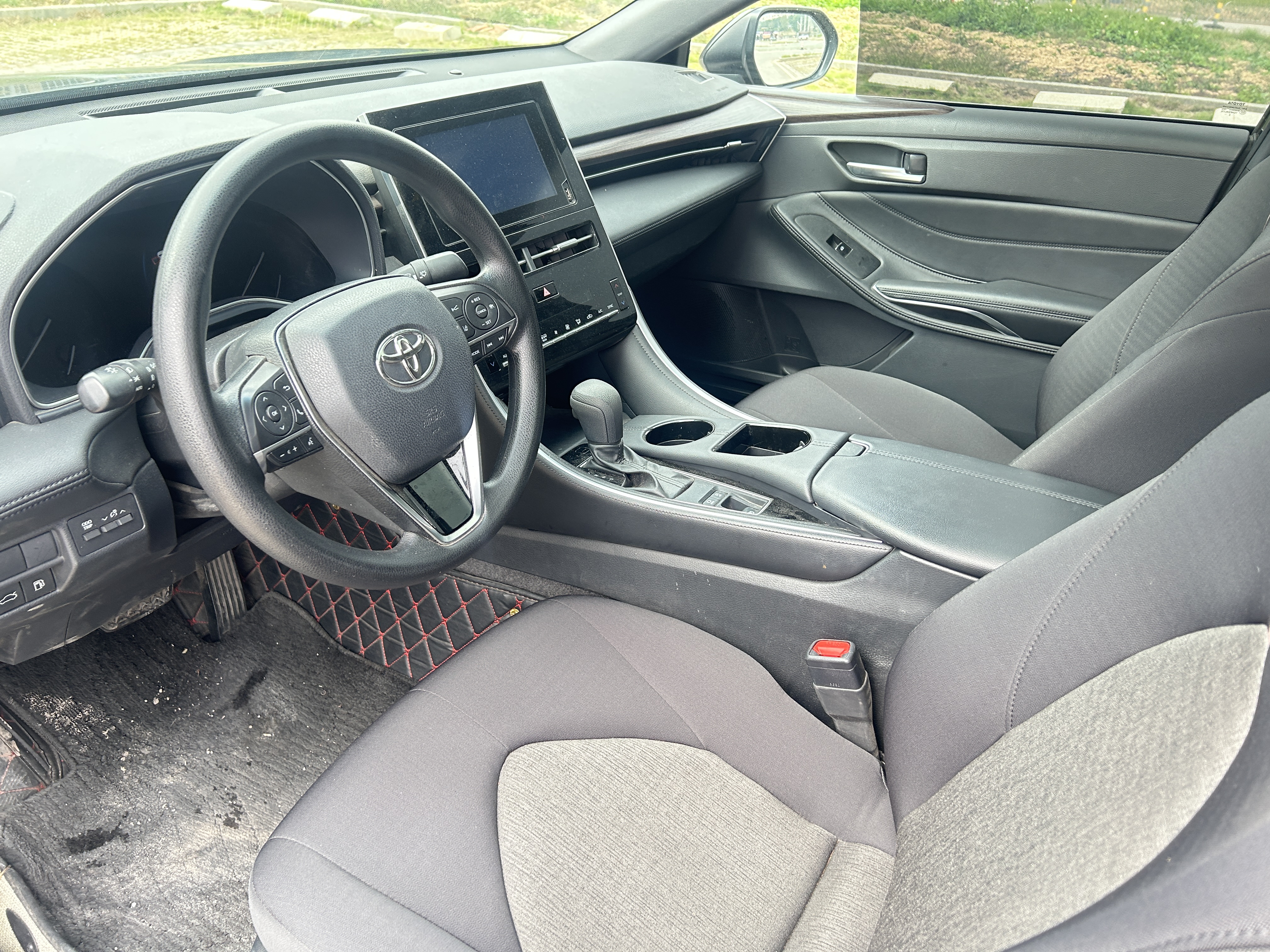 Toyota Avalon 2023 car image #10