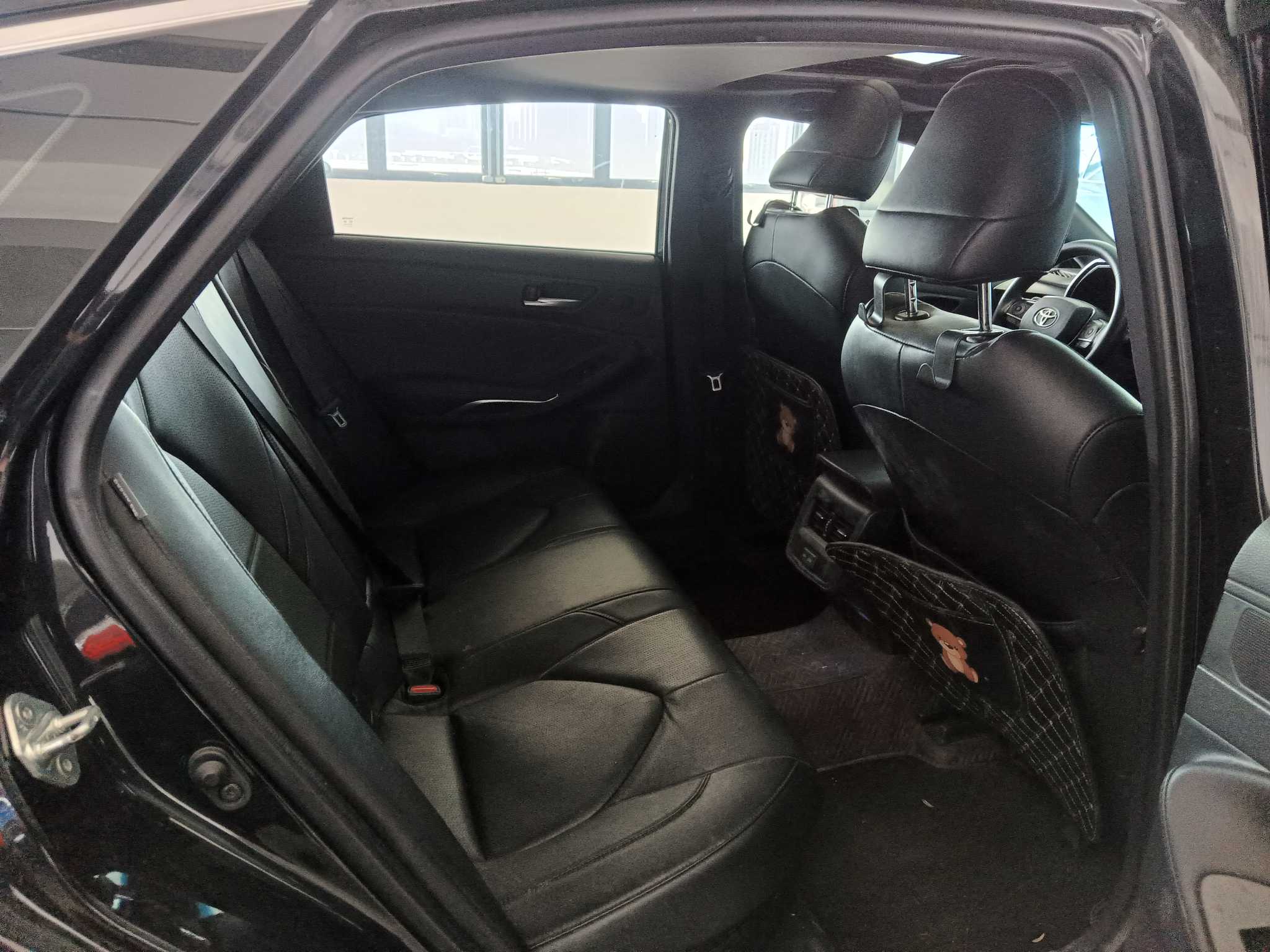 Toyota Avalon 2023 car image #10