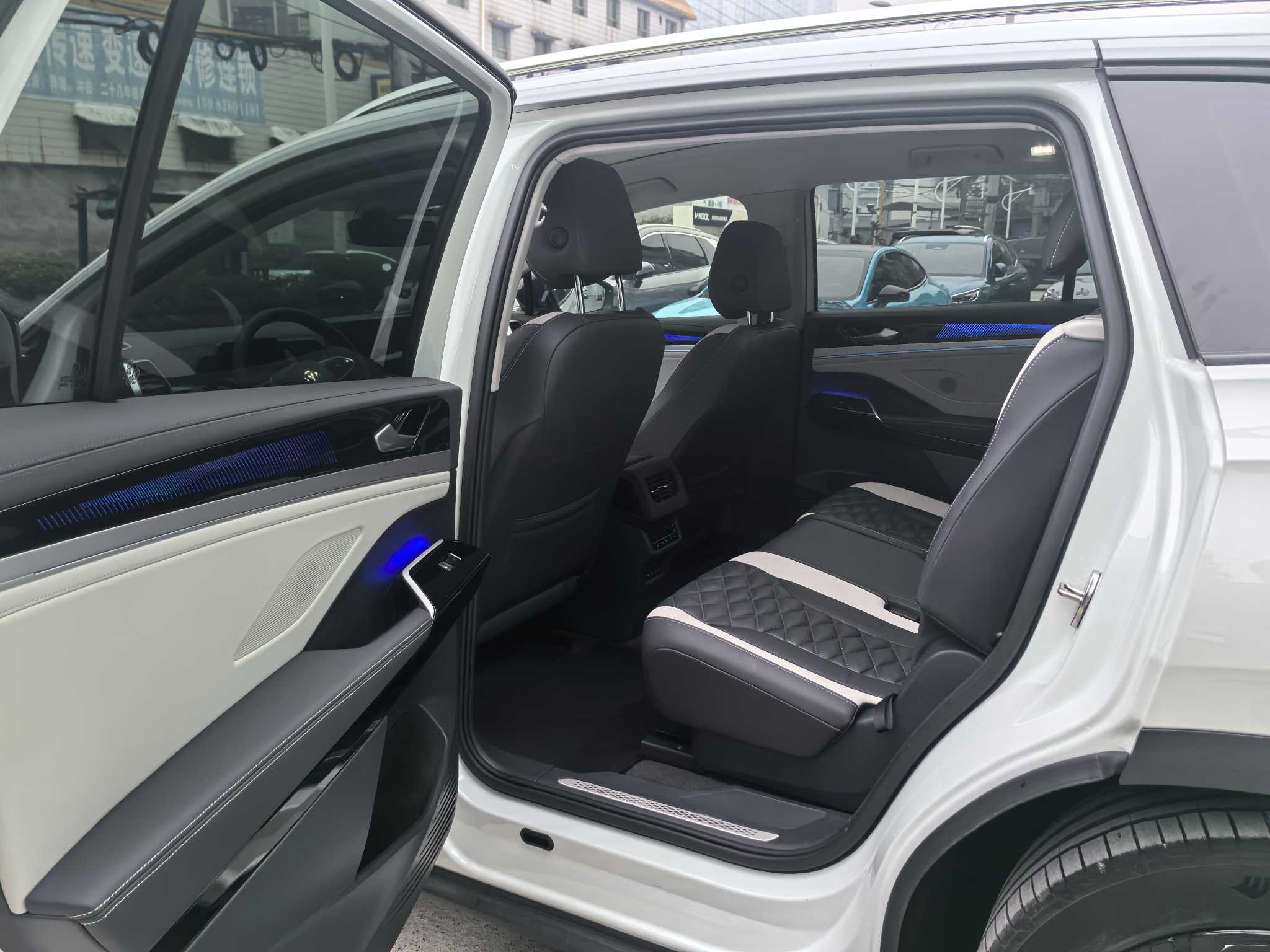 Volkswagen ID.6 Crozz 2022 #10 Volkswagen ID.6 Crozz 2022 immagine di auto #10