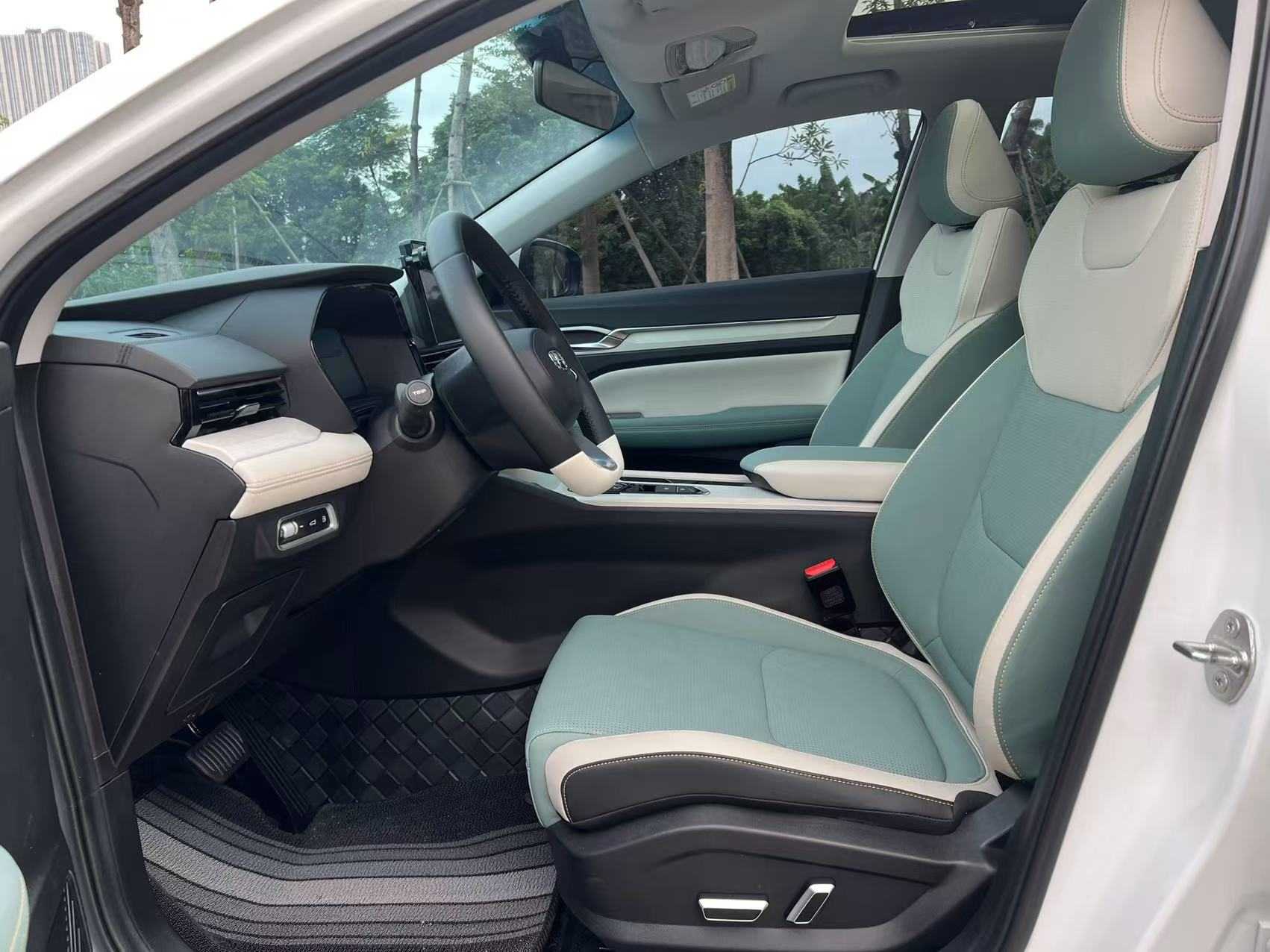 GEELY Emgrand L 2023 car image #10