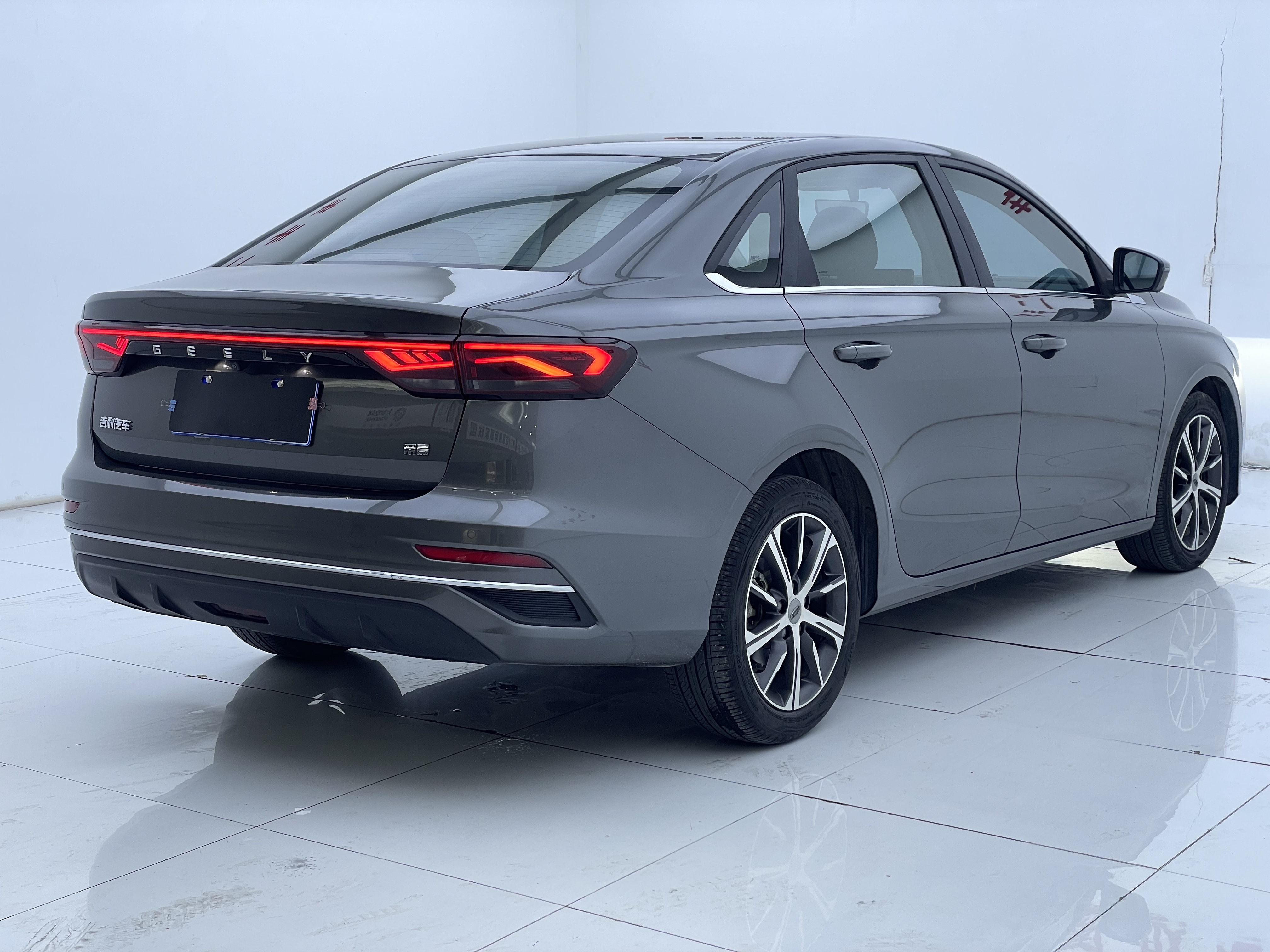 Emgrand 2022 car image #10
