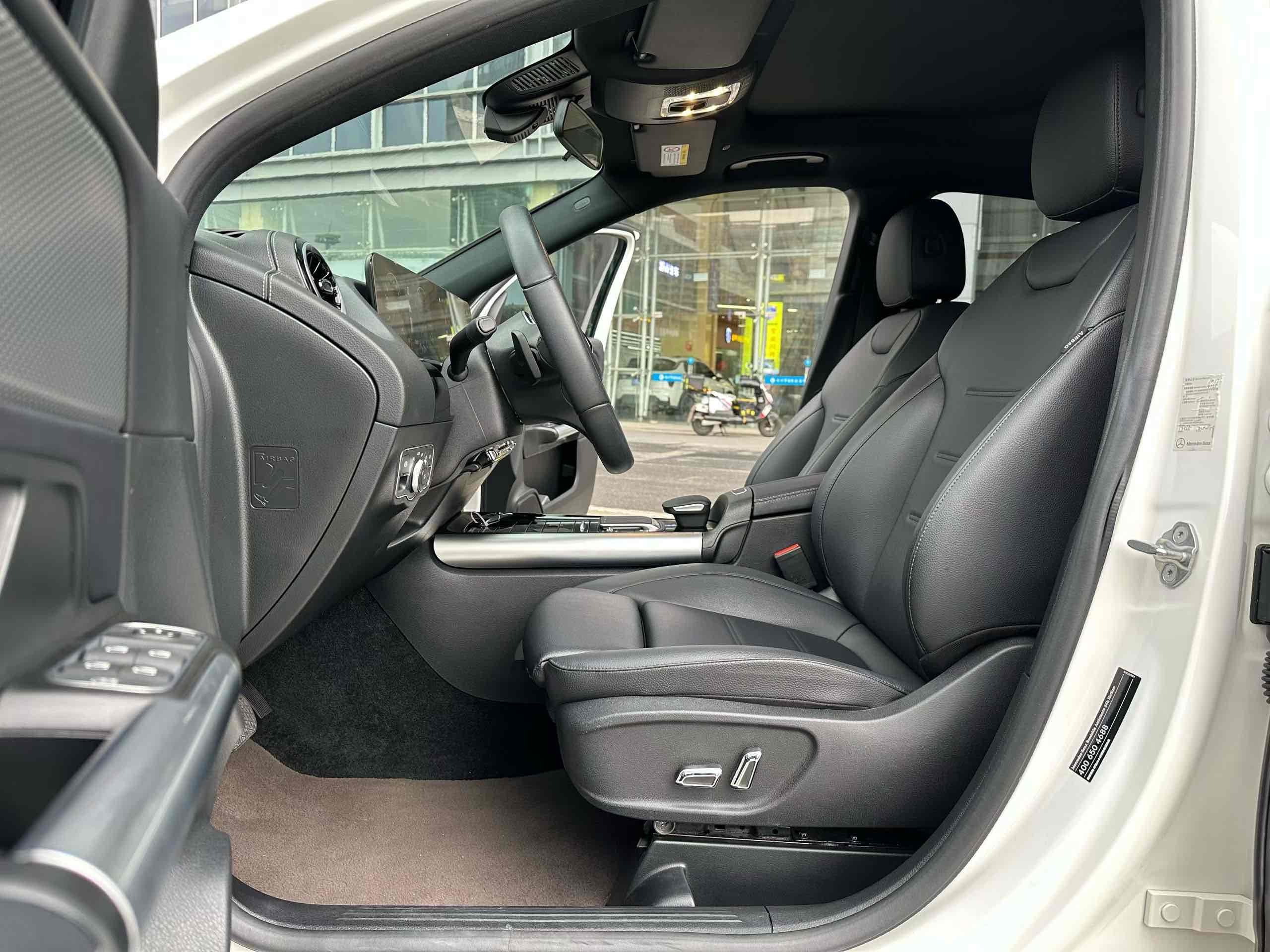 Mercedes-Benz GLA Class 2022 car image #10
