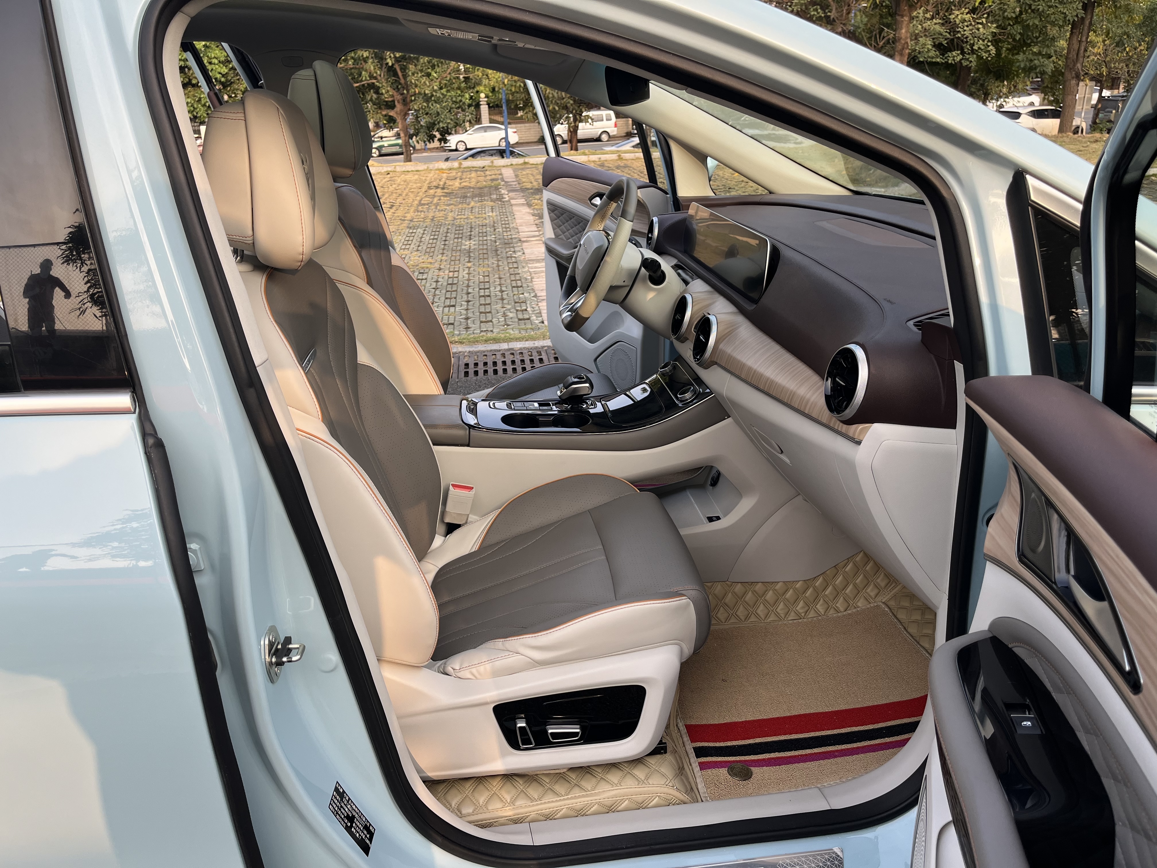 Forthing Yacht 2022 car image #10