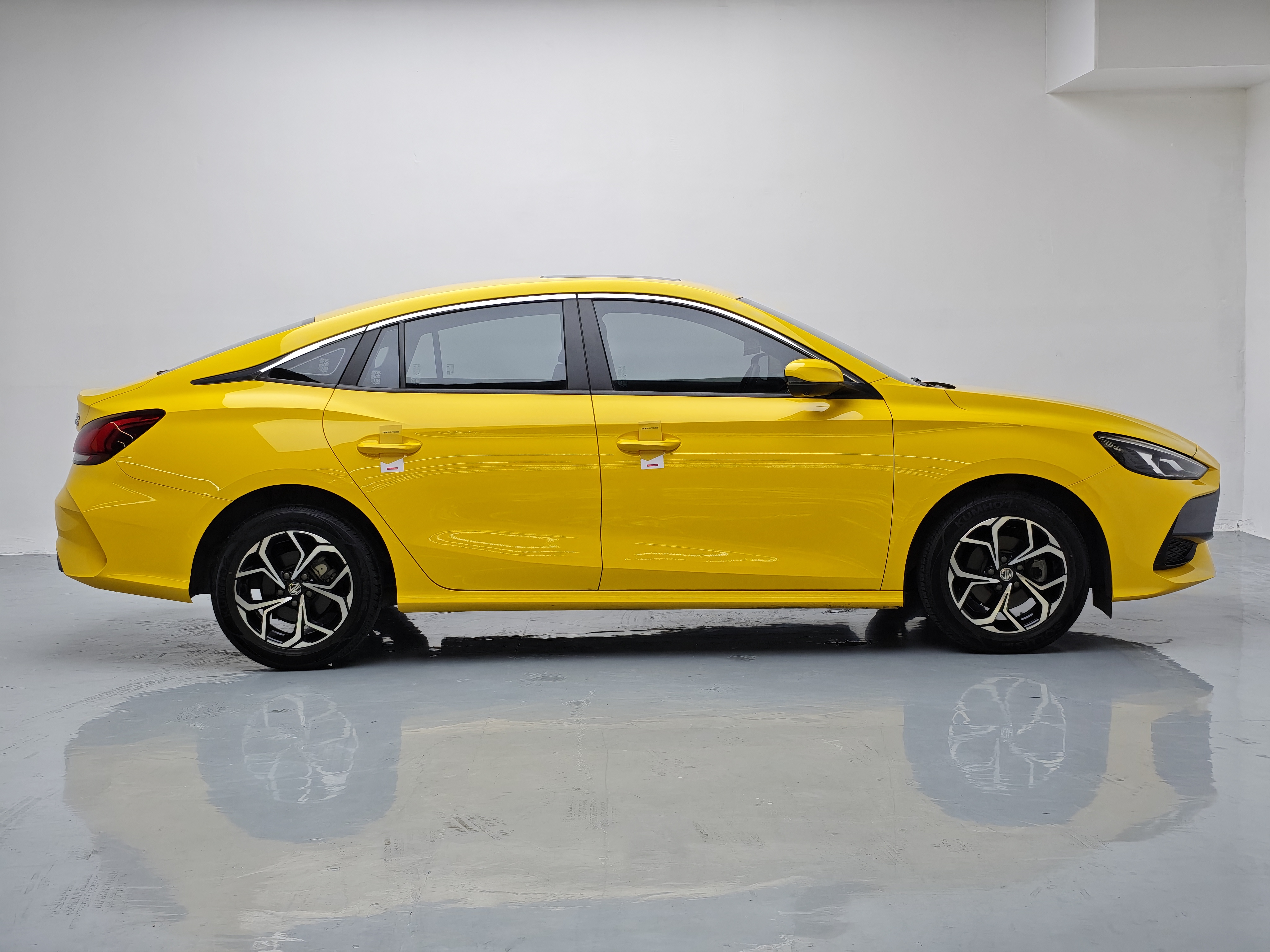 5 2022 #10 5 2022 immagine di auto #10