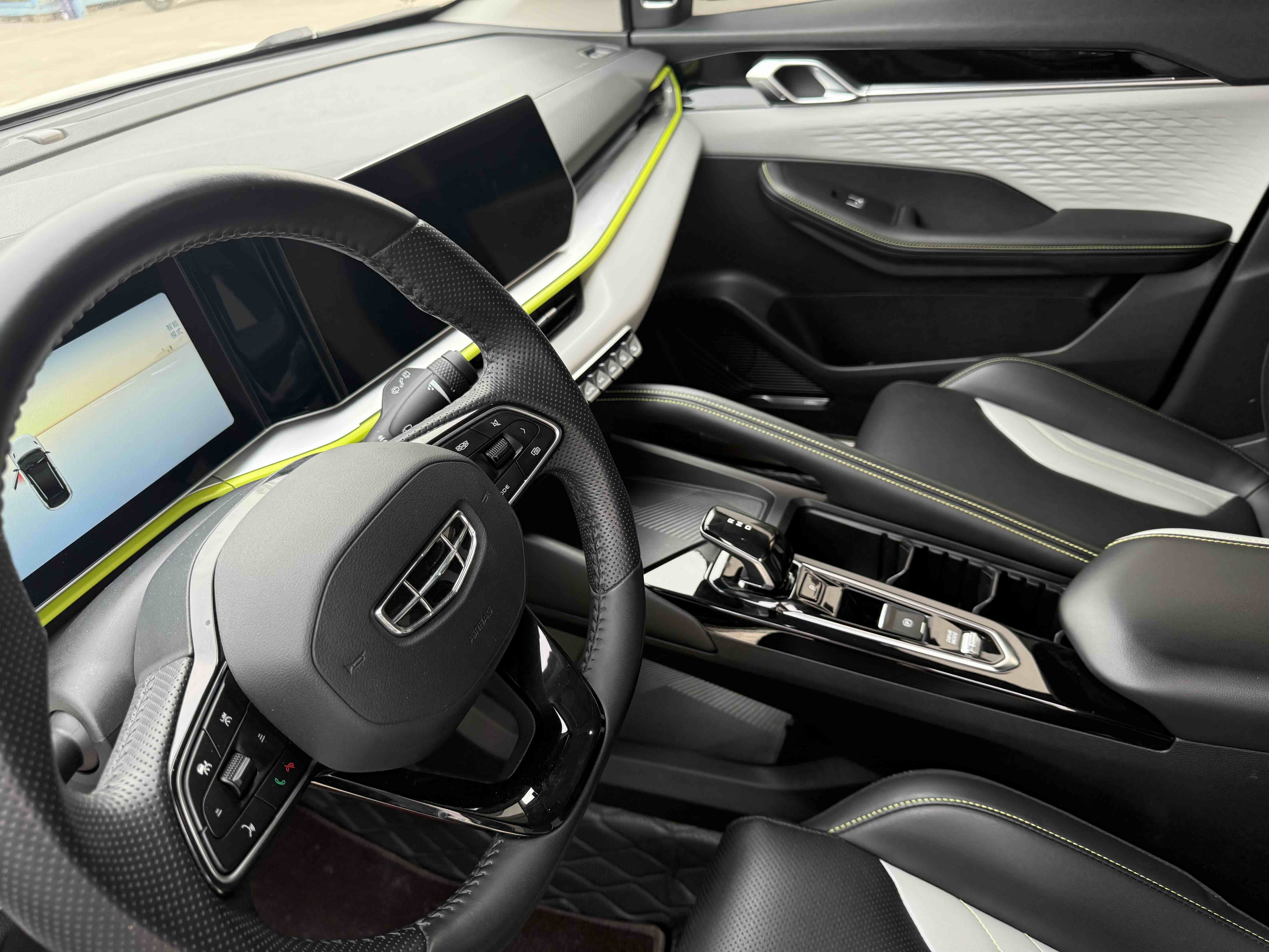 GEELY Coolray 2022 #10 GEELY Coolray 2022 car image #10