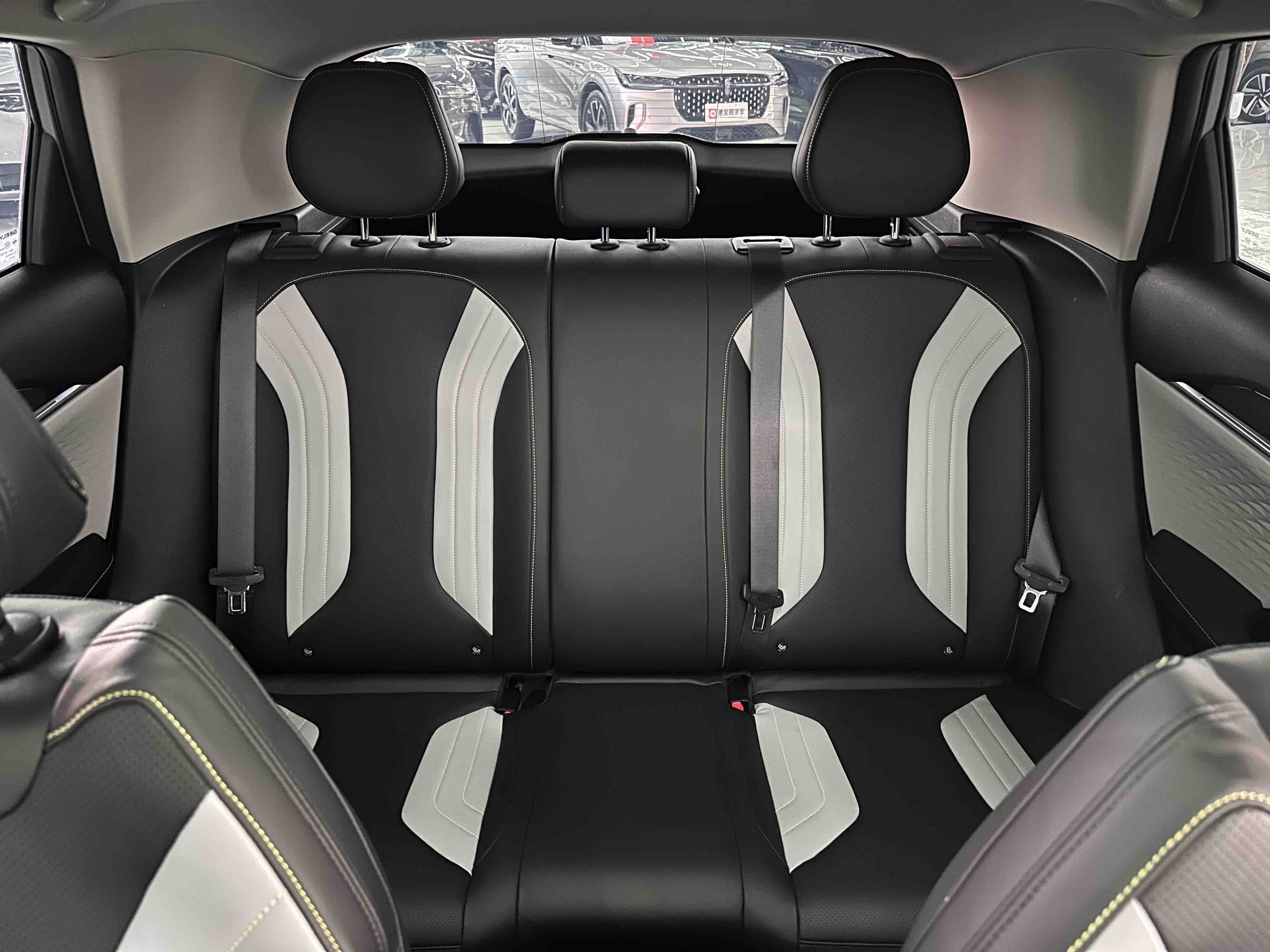 GEELY Coolray 2023 #10 GEELY Coolray 2023 car image #10