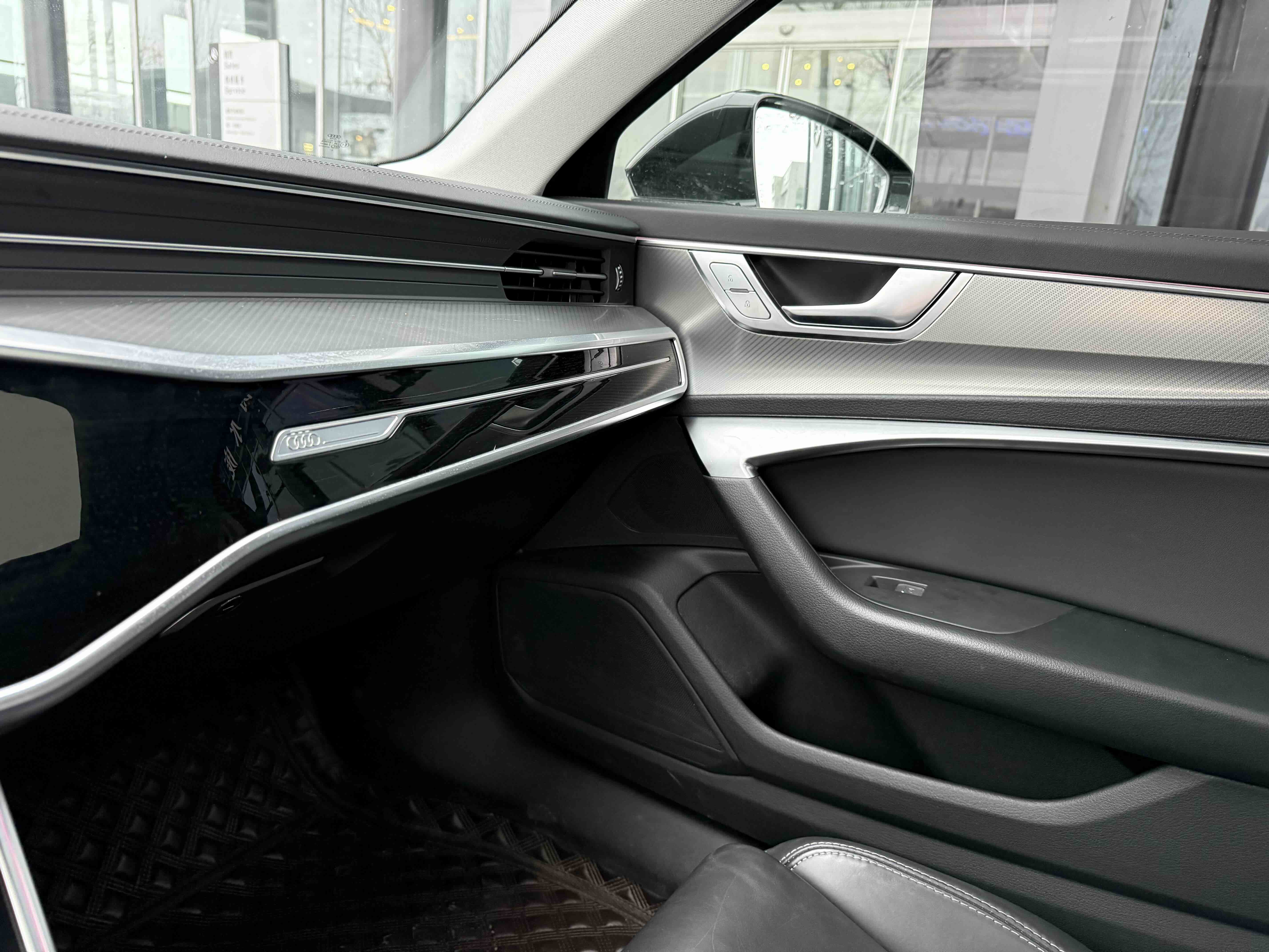 Audi A6L 2023 car image #10
