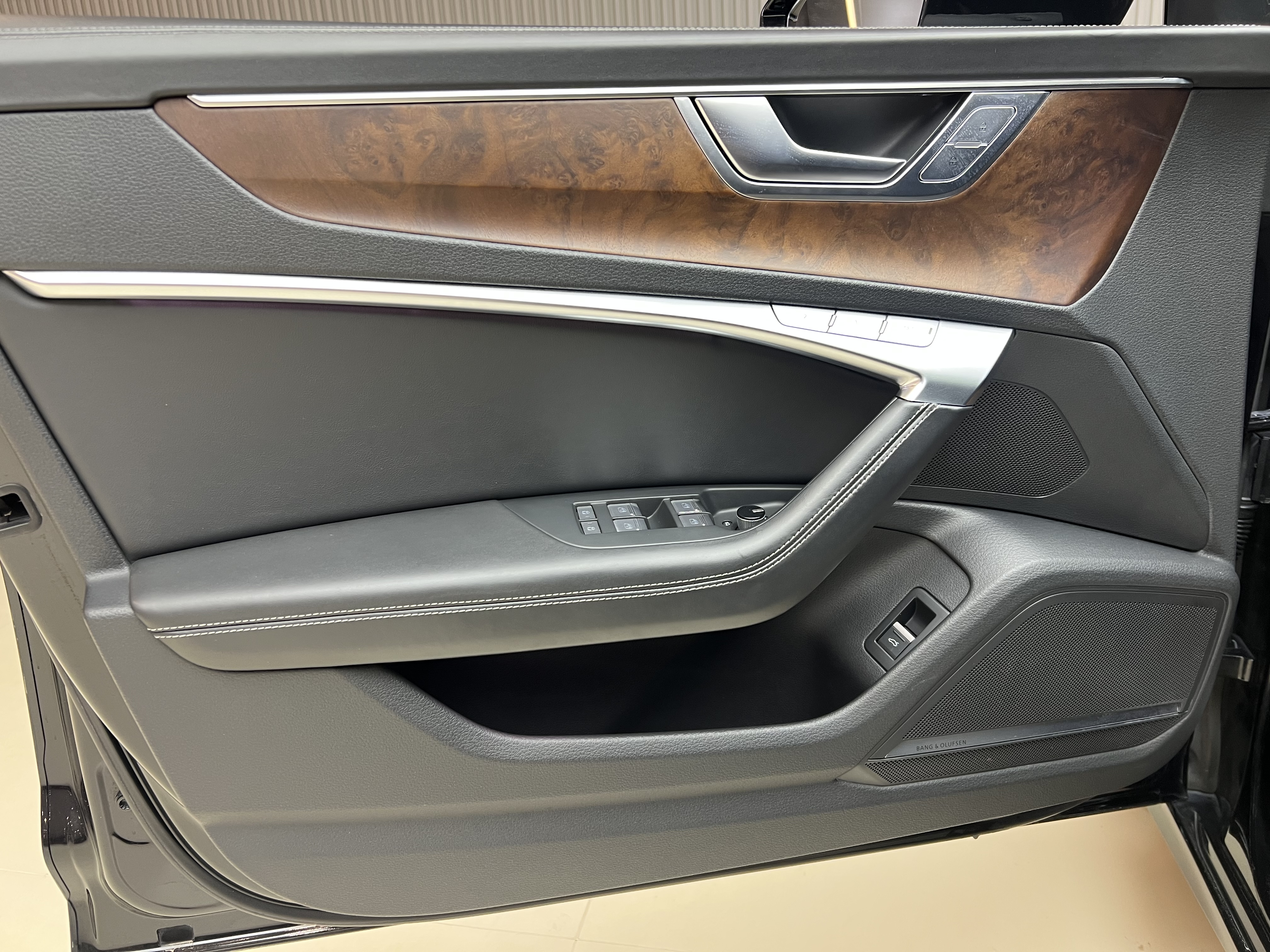 Audi A6L 2023 immagine di auto #10