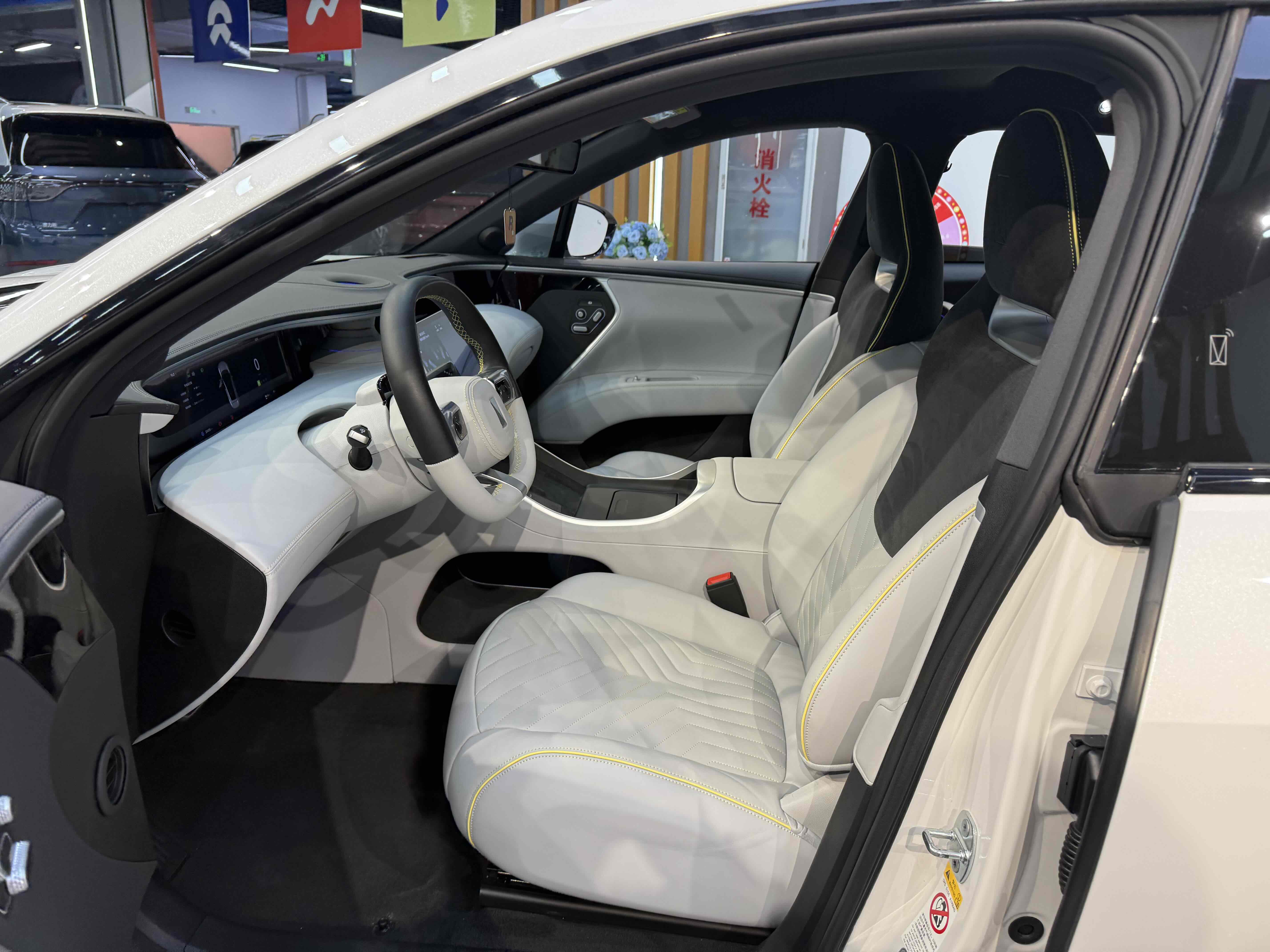 阿维塔 阿维塔11 2023 汽车图片 #10