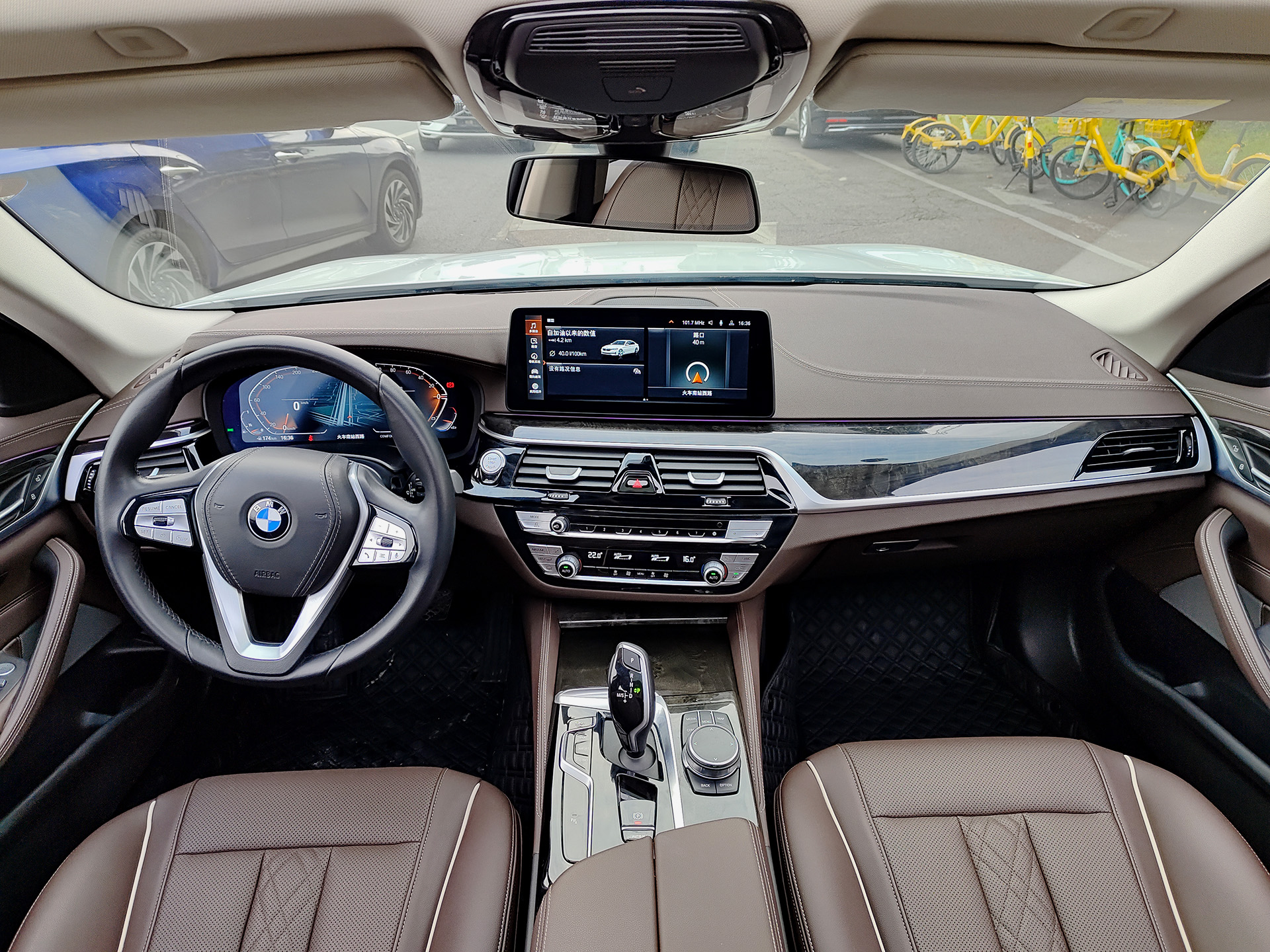 BMW 5 Series 2024 #10 BMW 5 Series 2024 car image #10