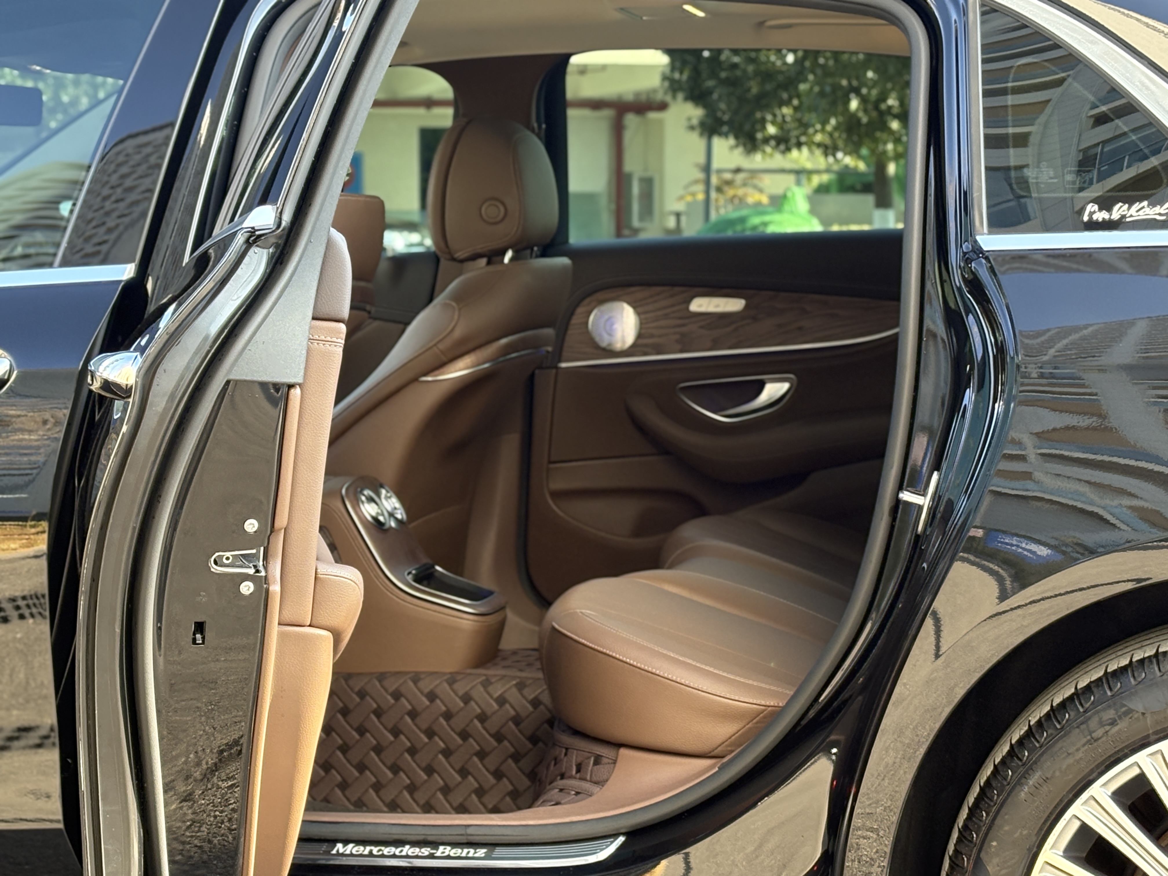 Mercedes-Benz E Class 2023 car image #10