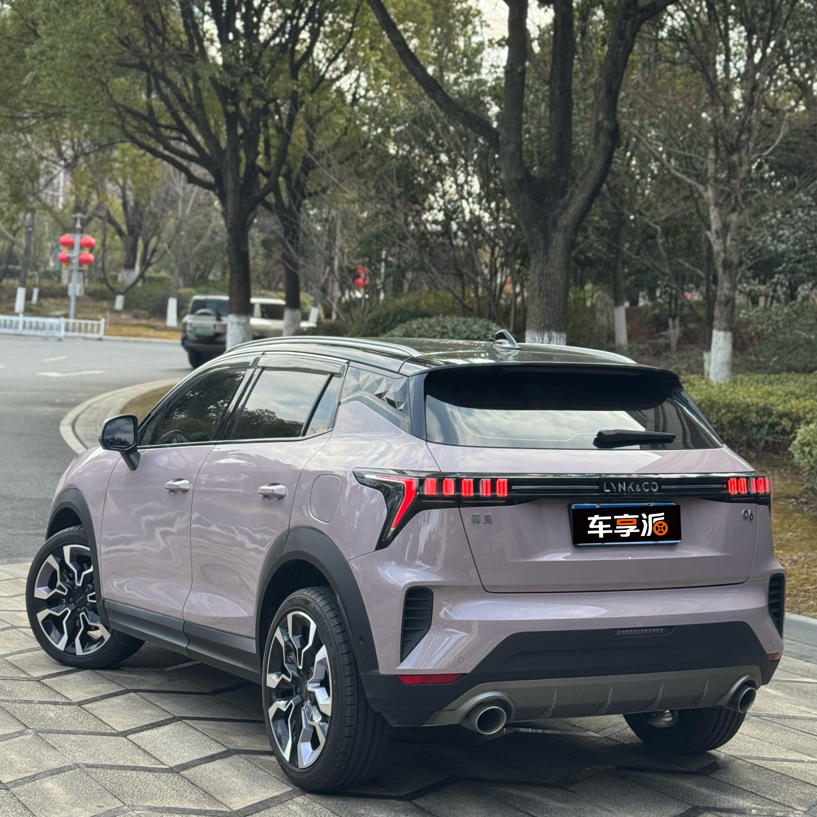Lynk & Co 06 2024 car image #10