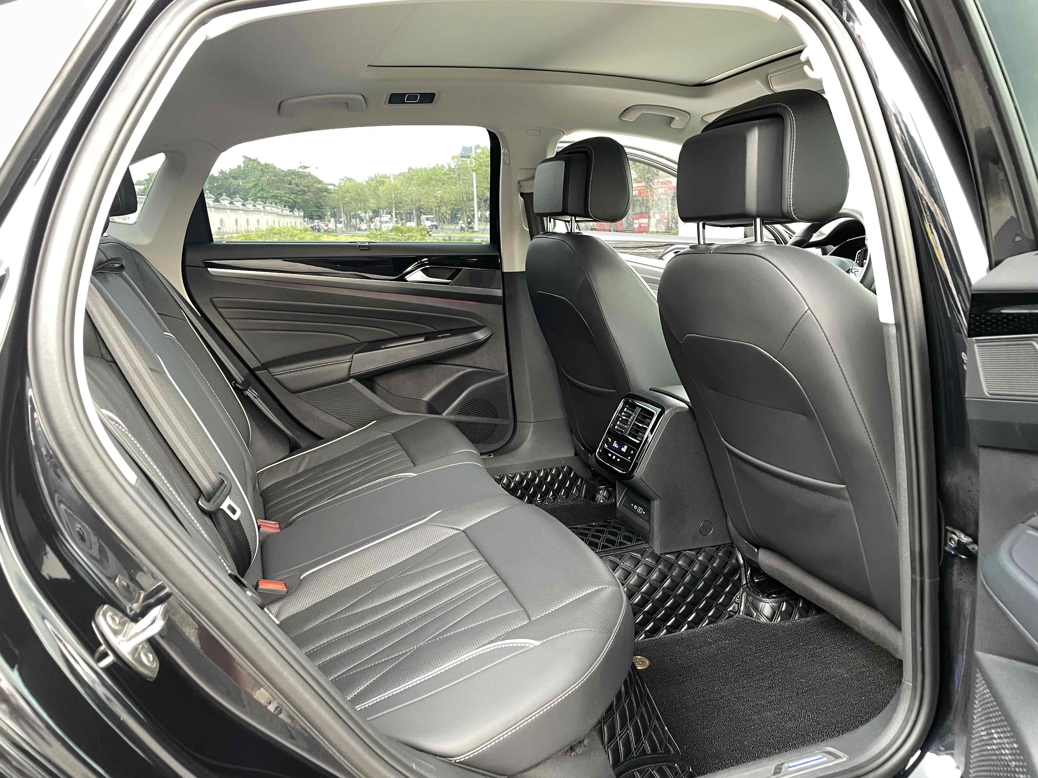 Volkswagen Passat New Energy 2023 immagine di auto #10