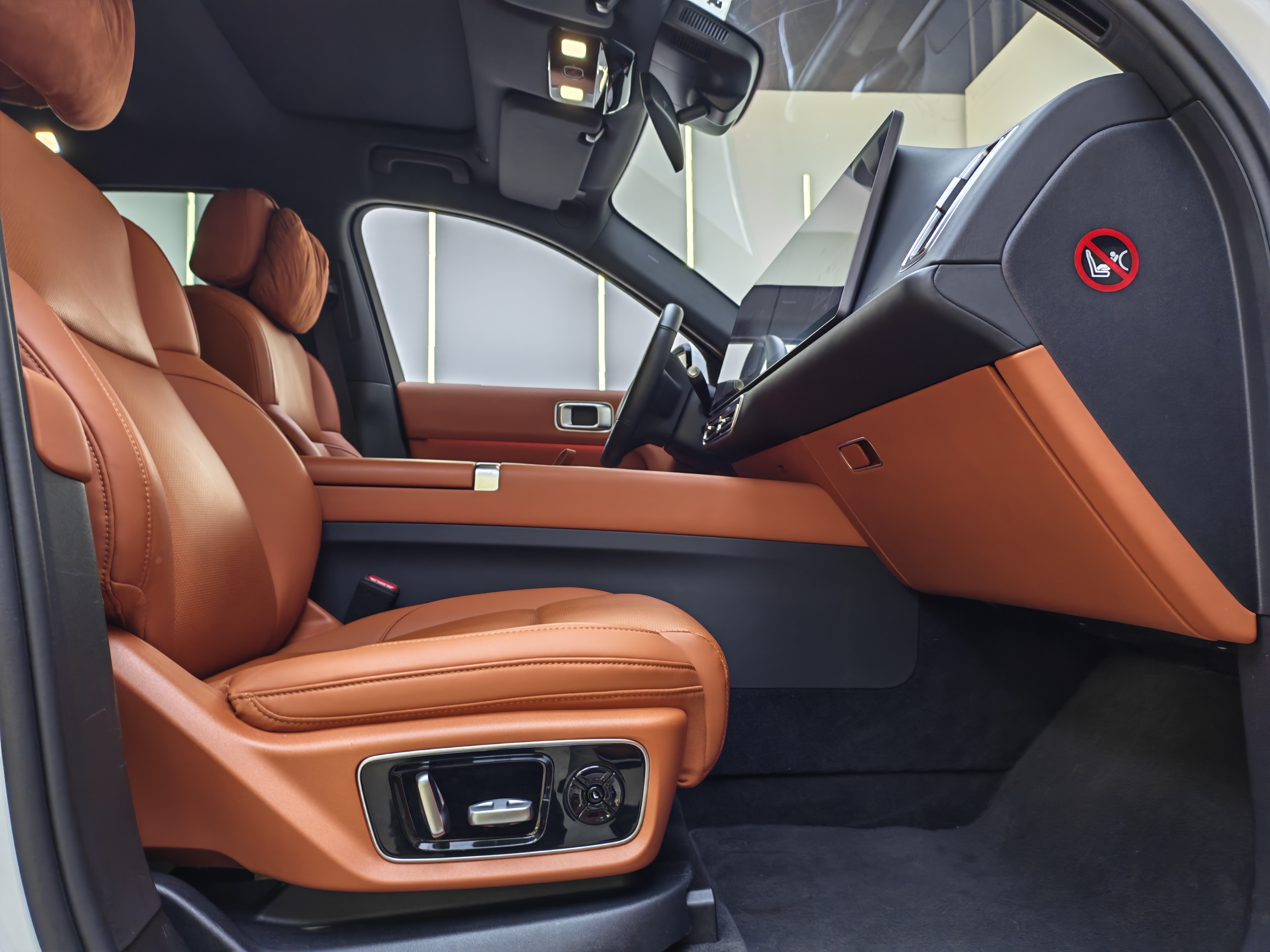 Li L7 2023 immagine di auto #10